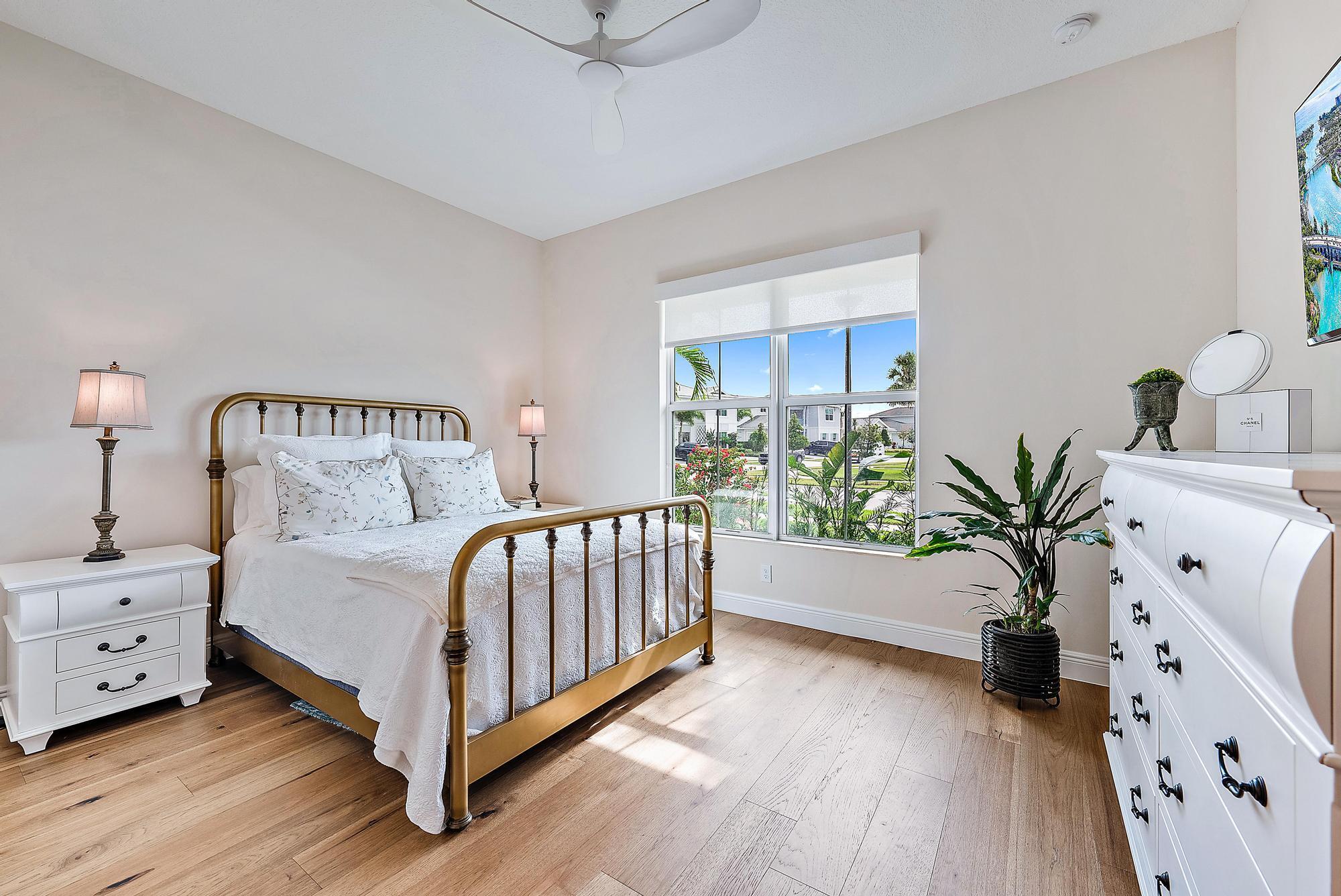 9158 Crestview Circle