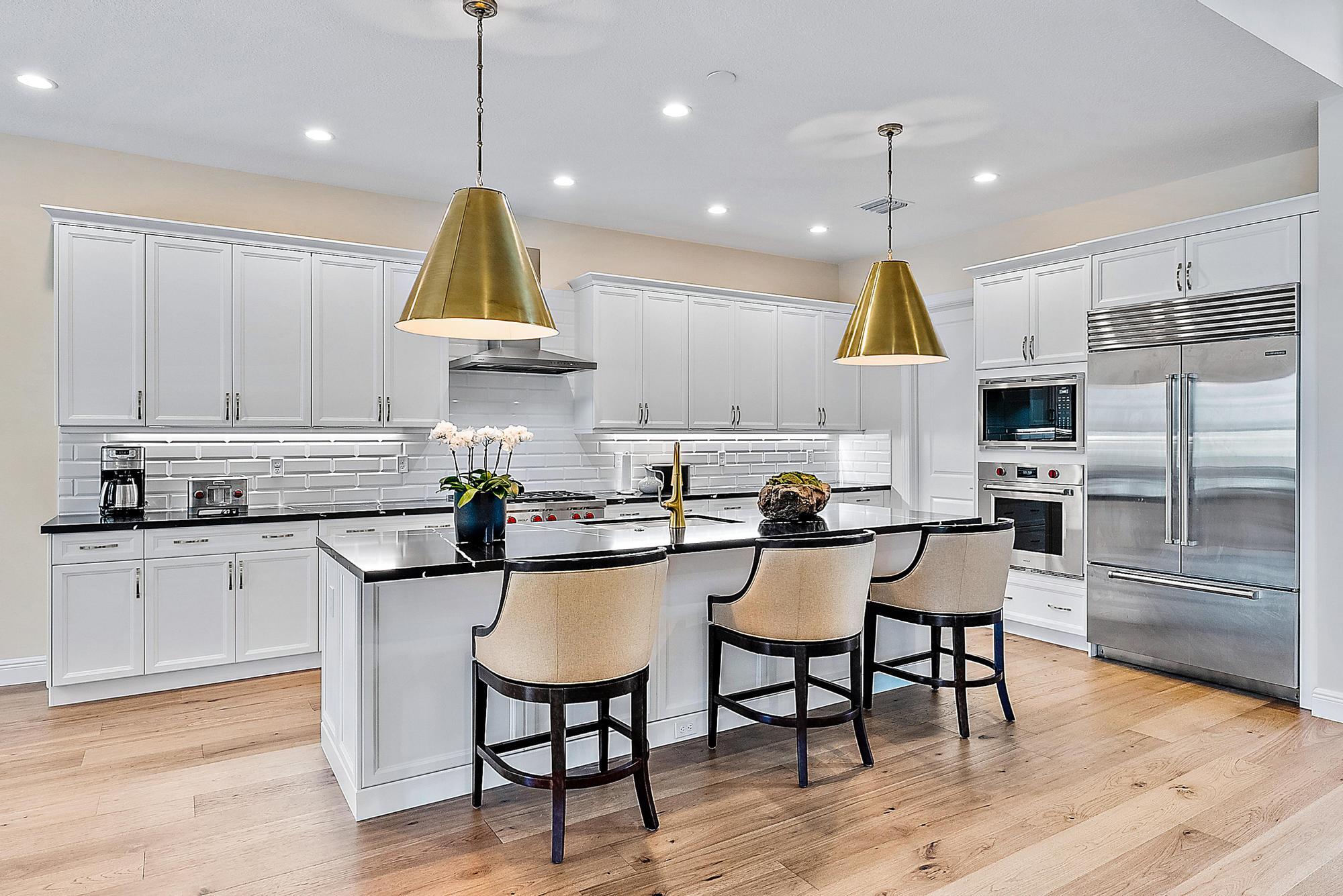 9158 Crestview Circle