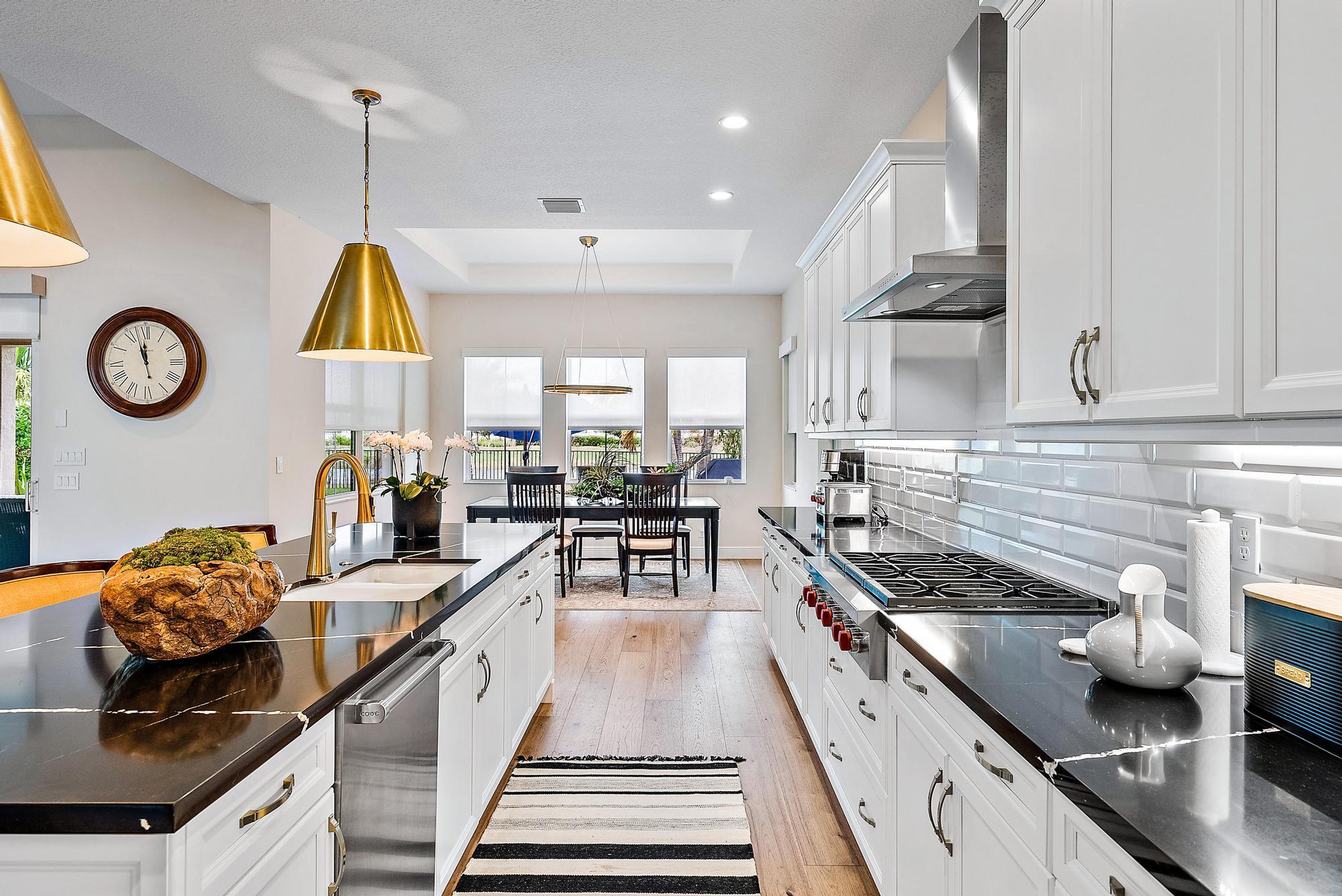 9158 Crestview Circle