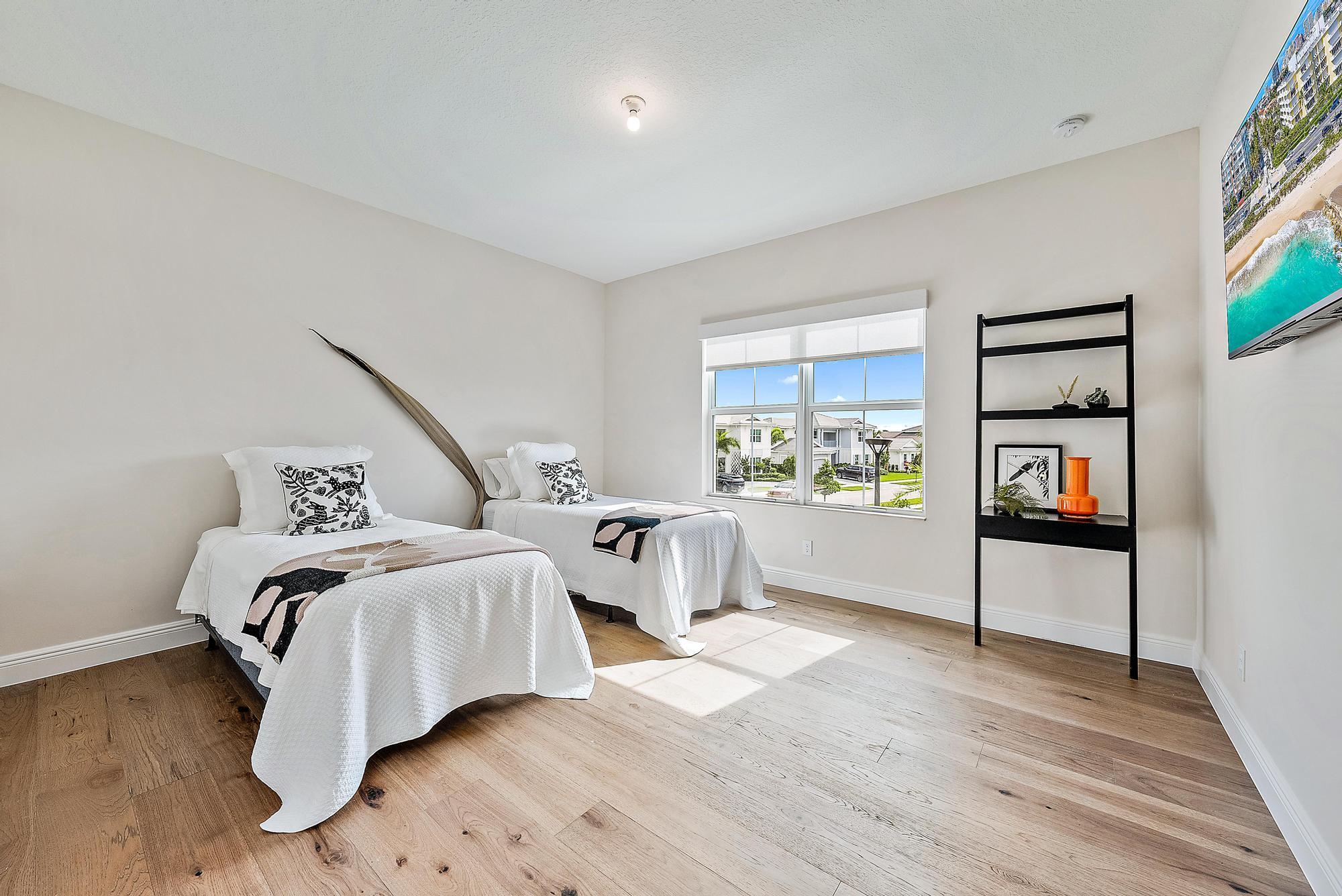 9158 Crestview Circle