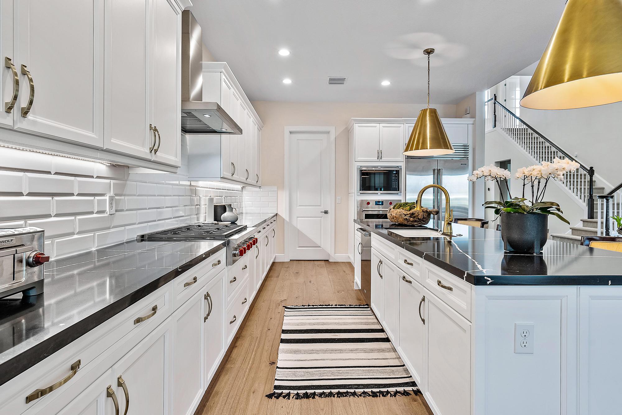 9158 Crestview Circle