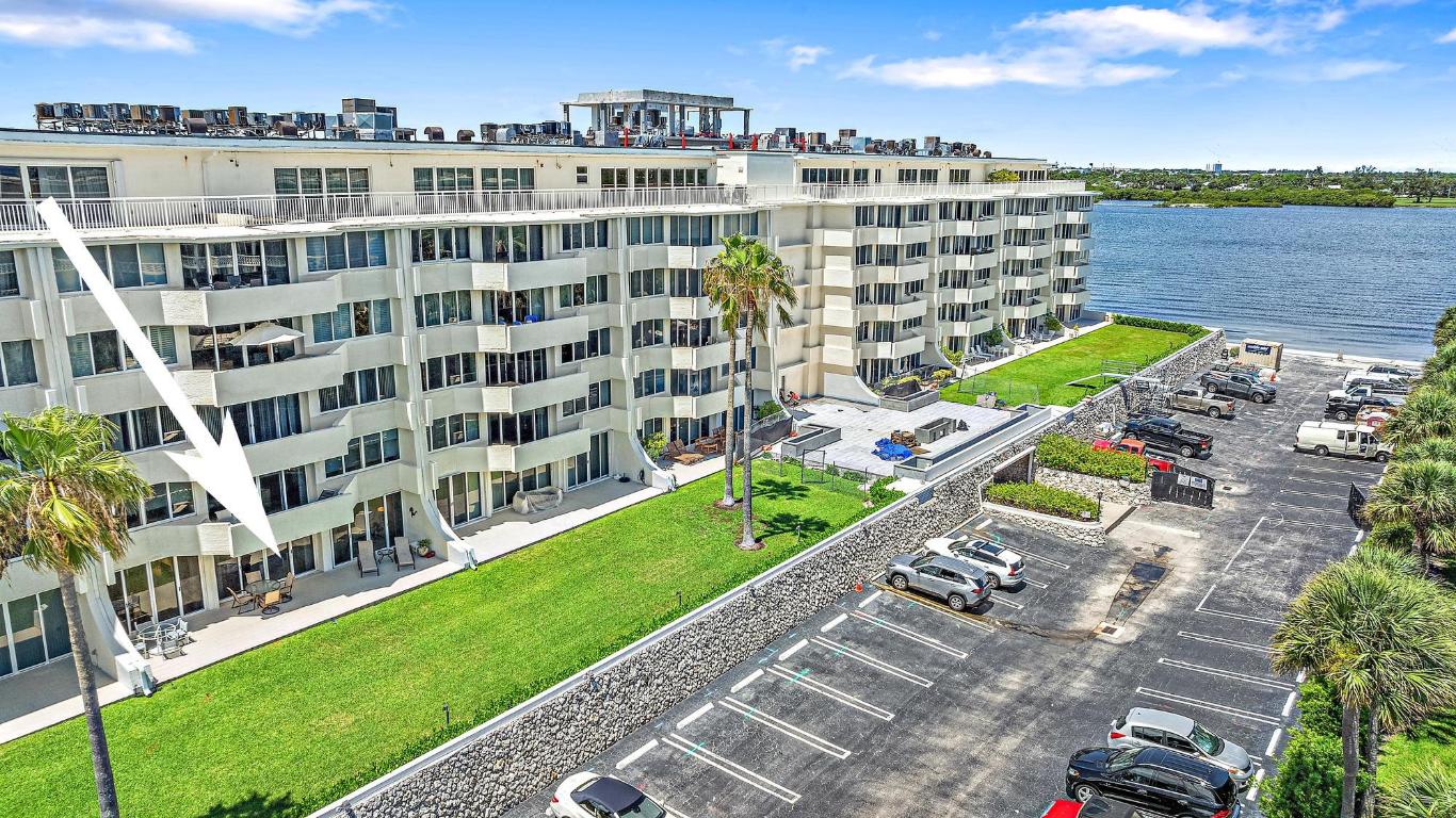 2773 S Ocean Boulevard 115