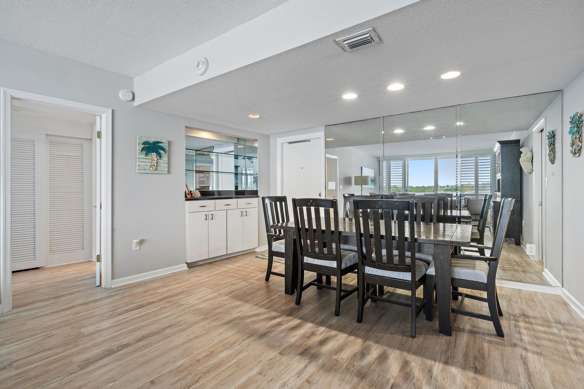 2760 S Ocean Boulevard 206