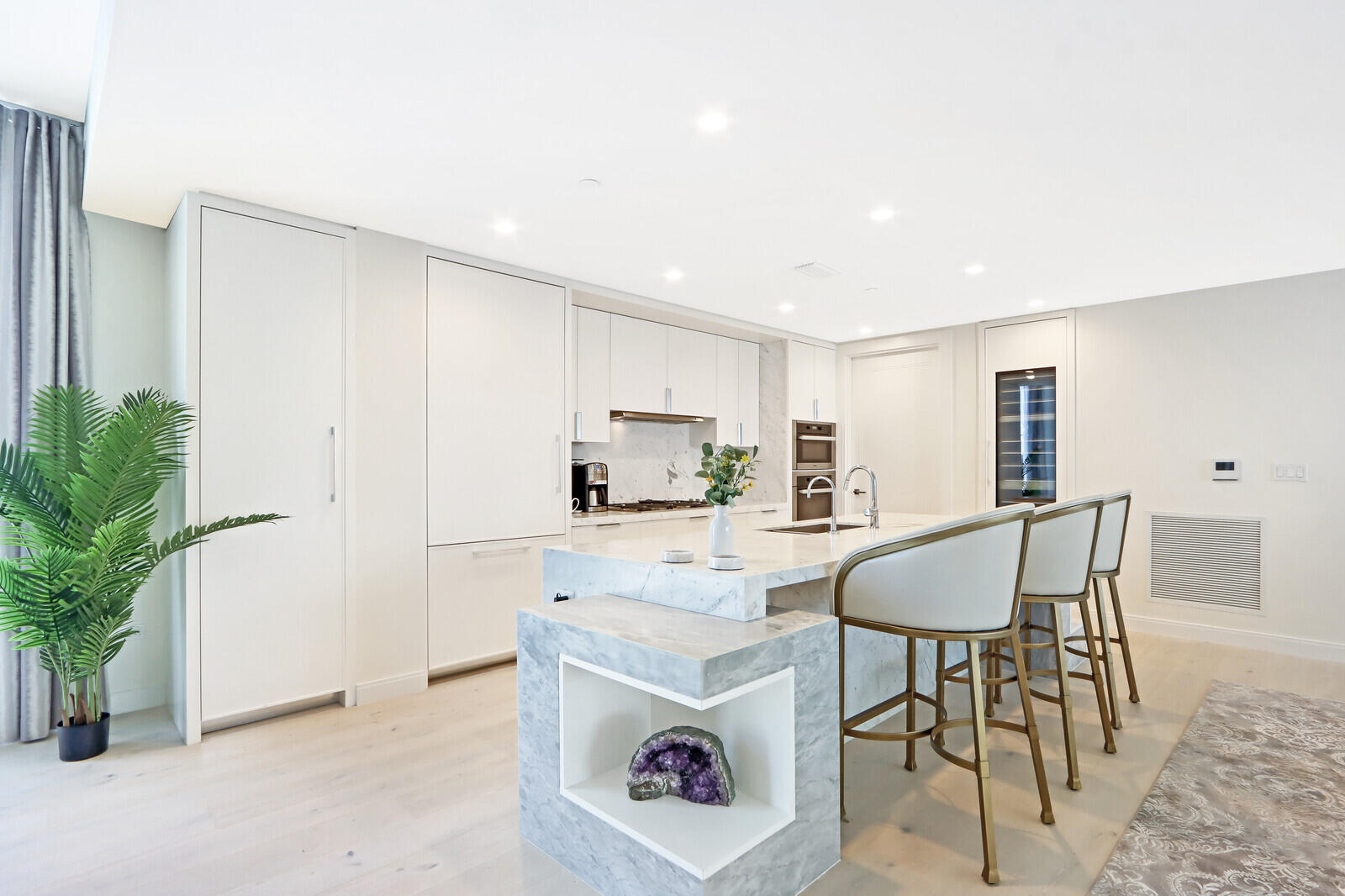 3550 S Ocean Boulevard 7e