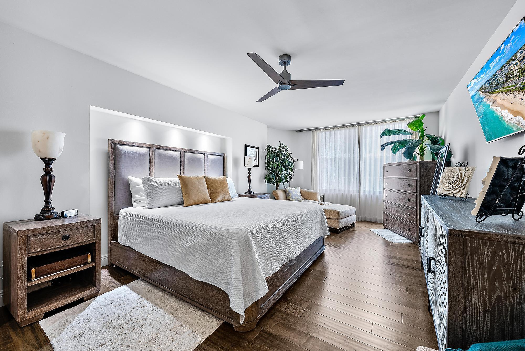 3590 S Ocean Boulevard 301