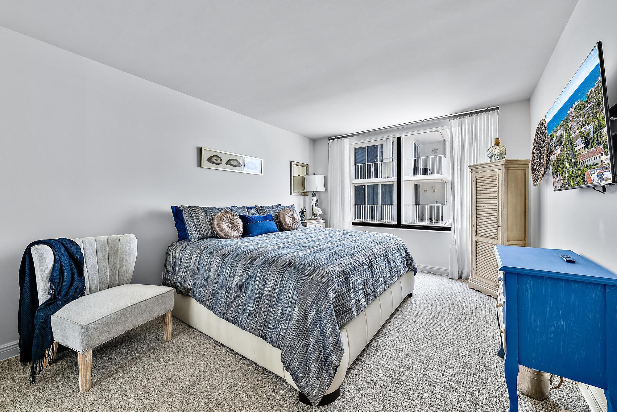 3590 S Ocean Boulevard 301