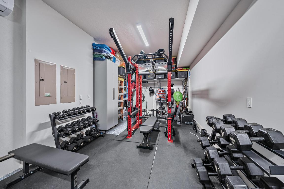 9174 Crestview Circle