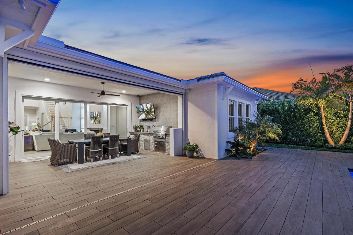 9174 Crestview Circle