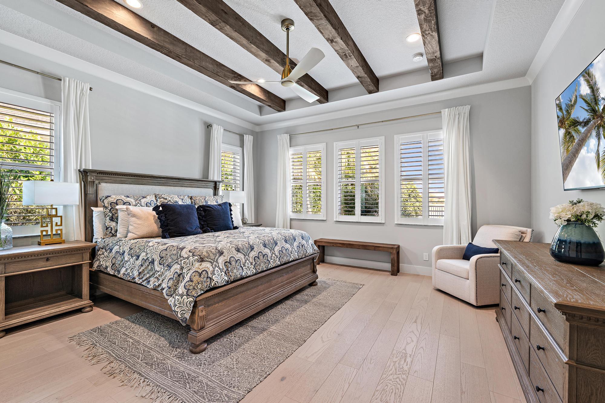 9174 Crestview Circle