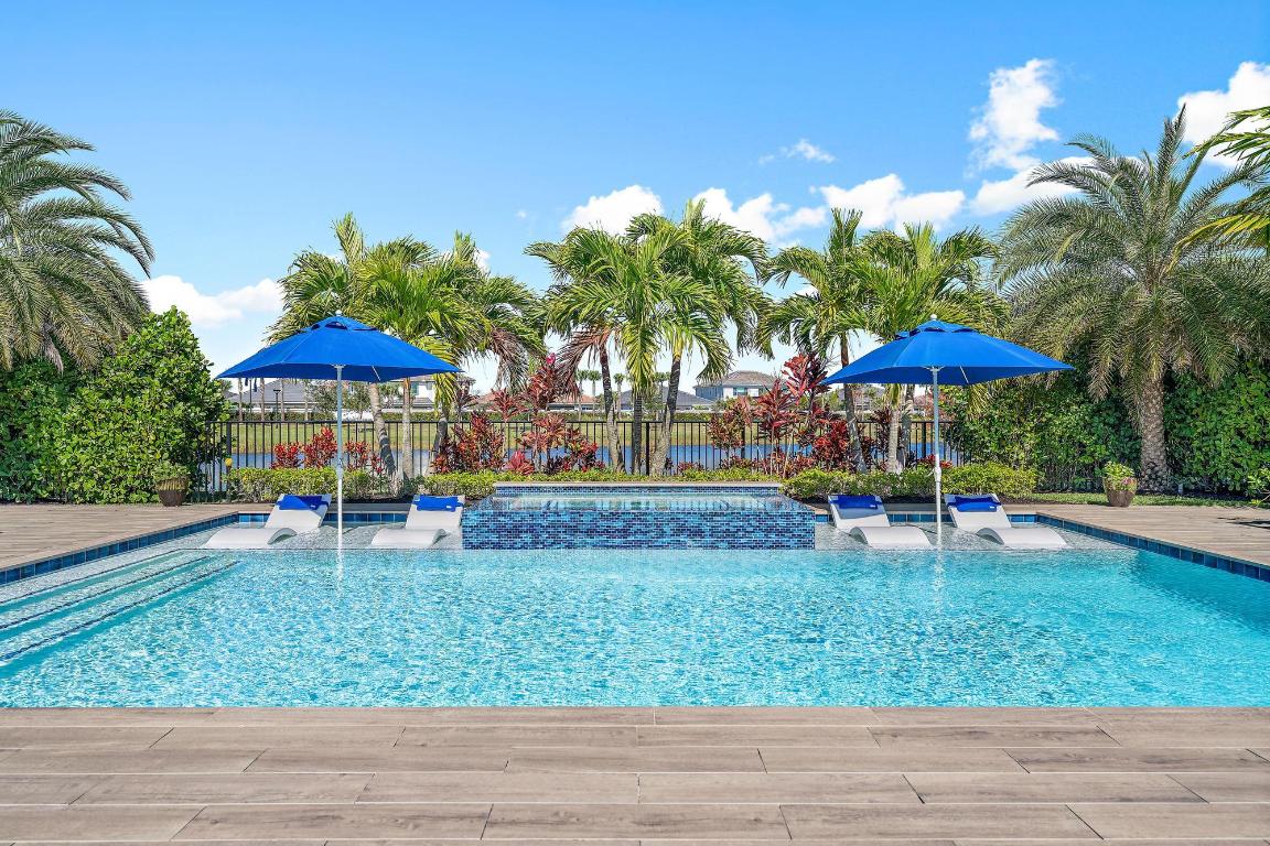 9174 Crestview Circle