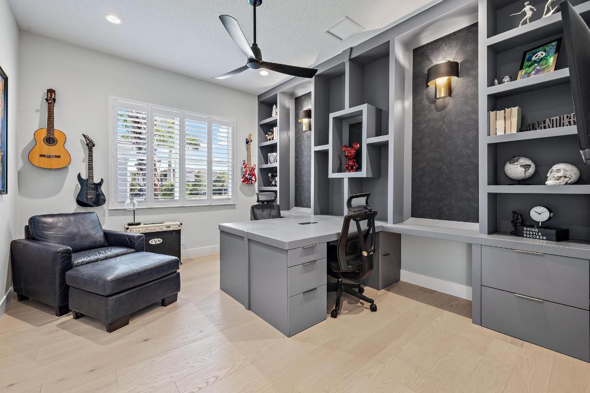 9174 Crestview Circle