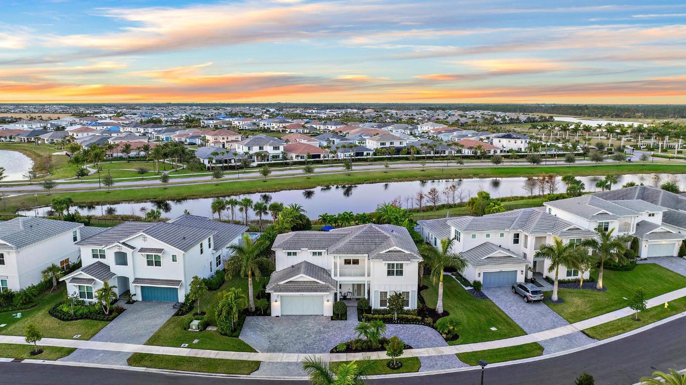 9174 Crestview Circle