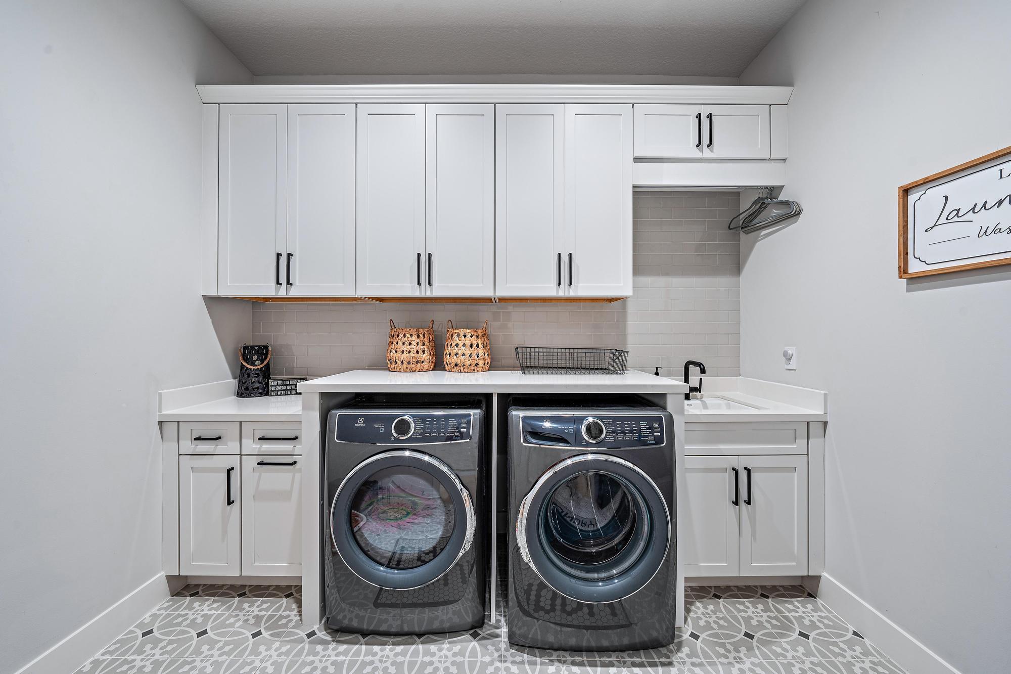 9174 Crestview Circle