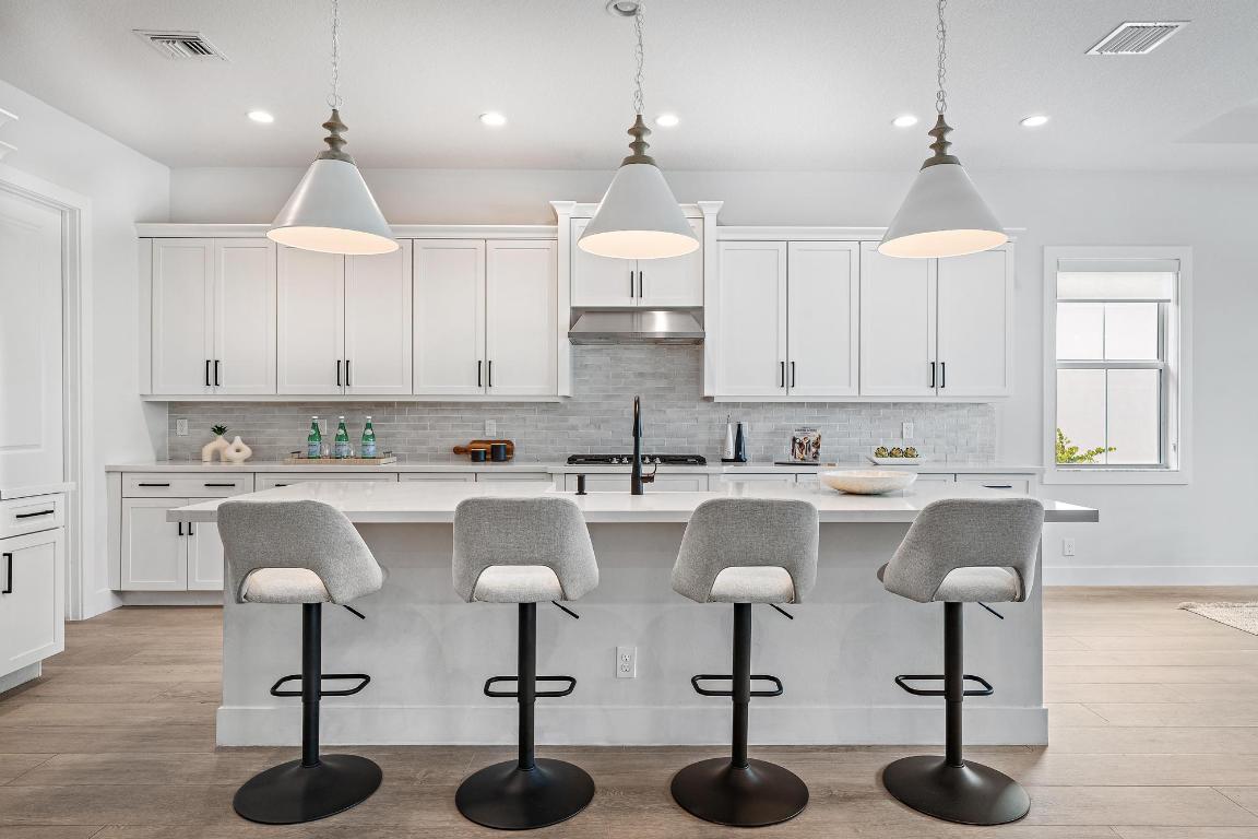 9142 Crestview Circle