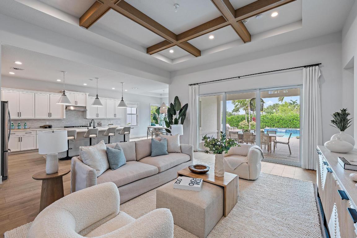 9142 Crestview Circle