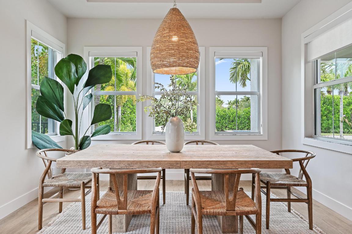 9142 Crestview Circle