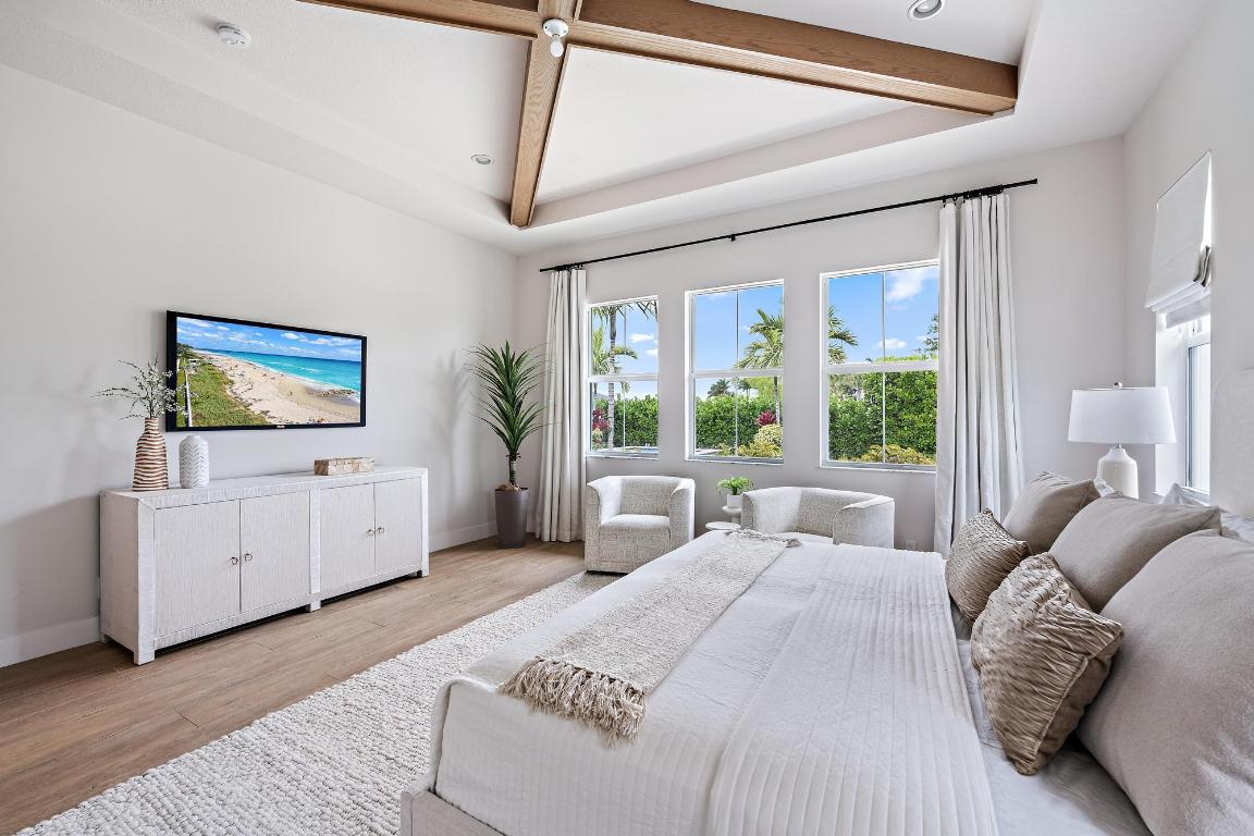 9142 Crestview Circle