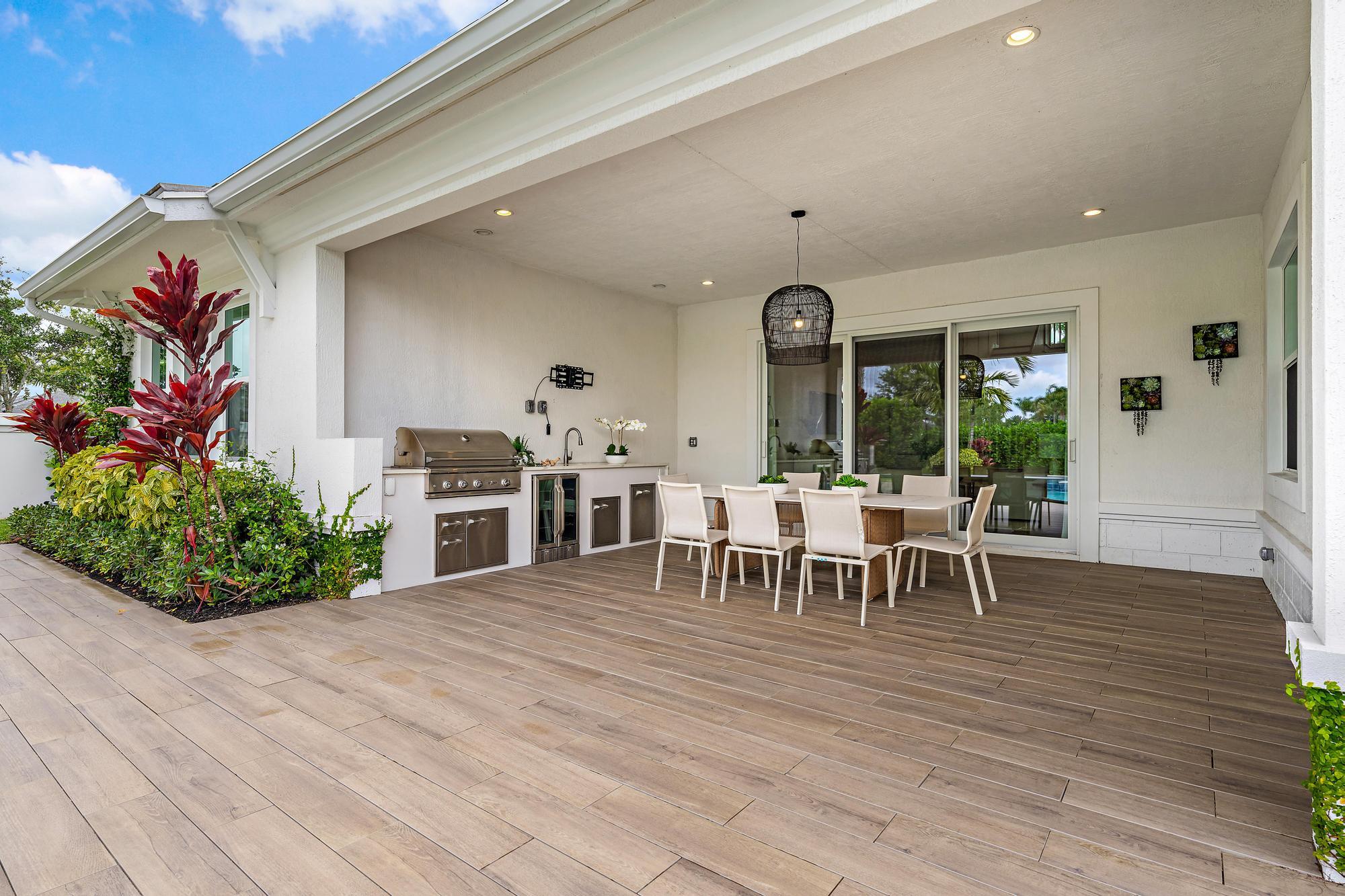 9142 Crestview Circle