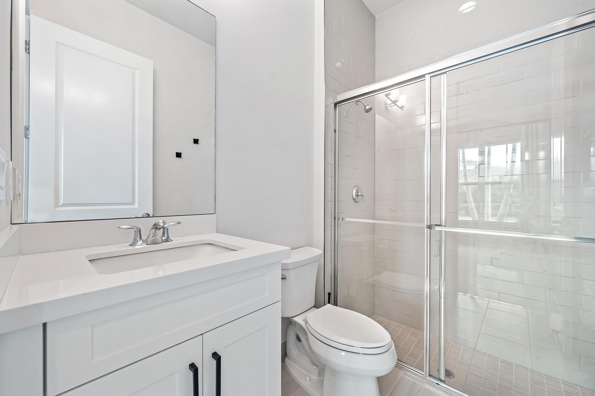 9142 Crestview Circle