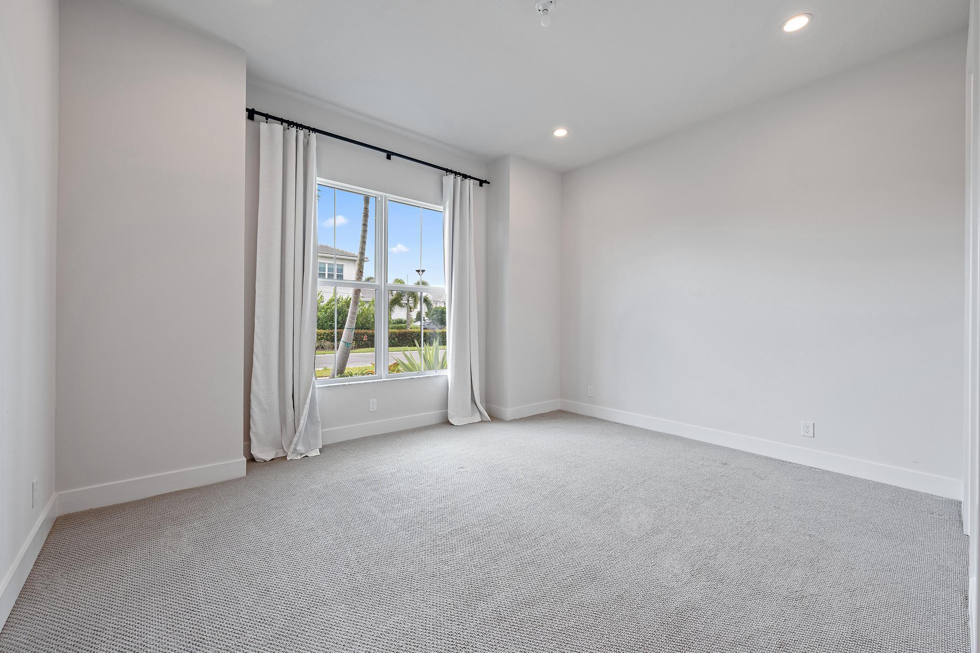 9142 Crestview Circle