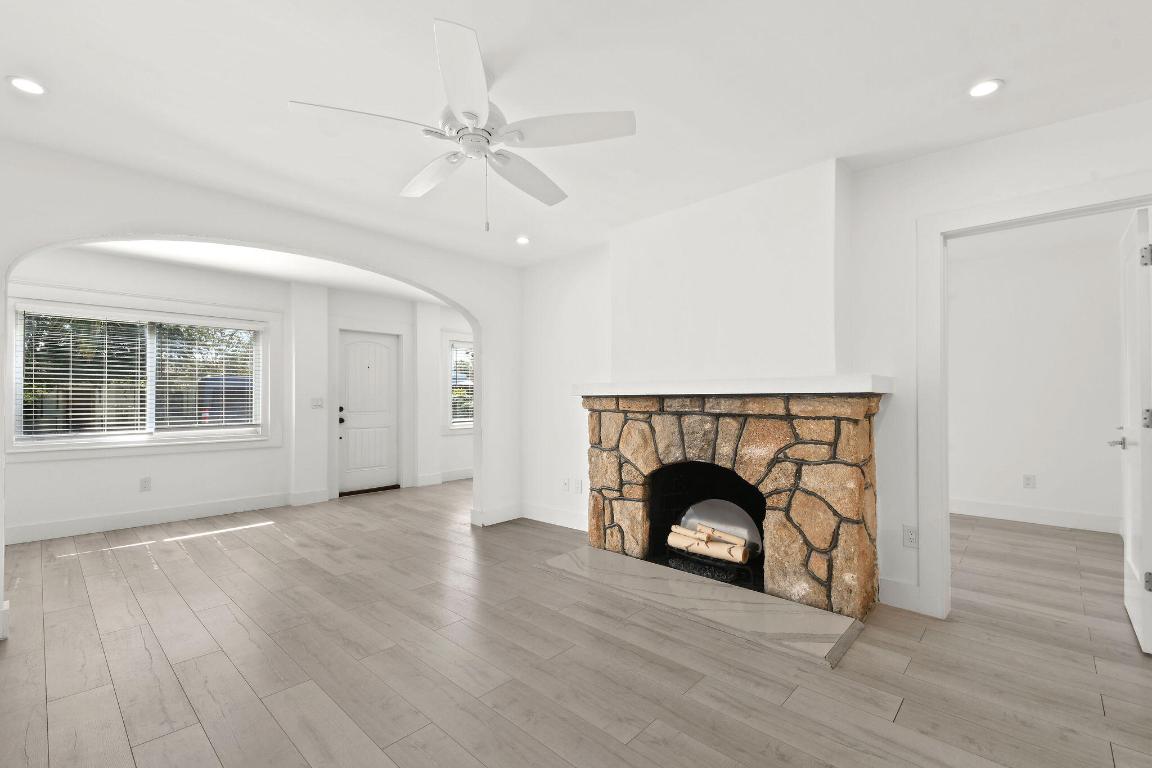 605 N Lakeside Drive Unit 1