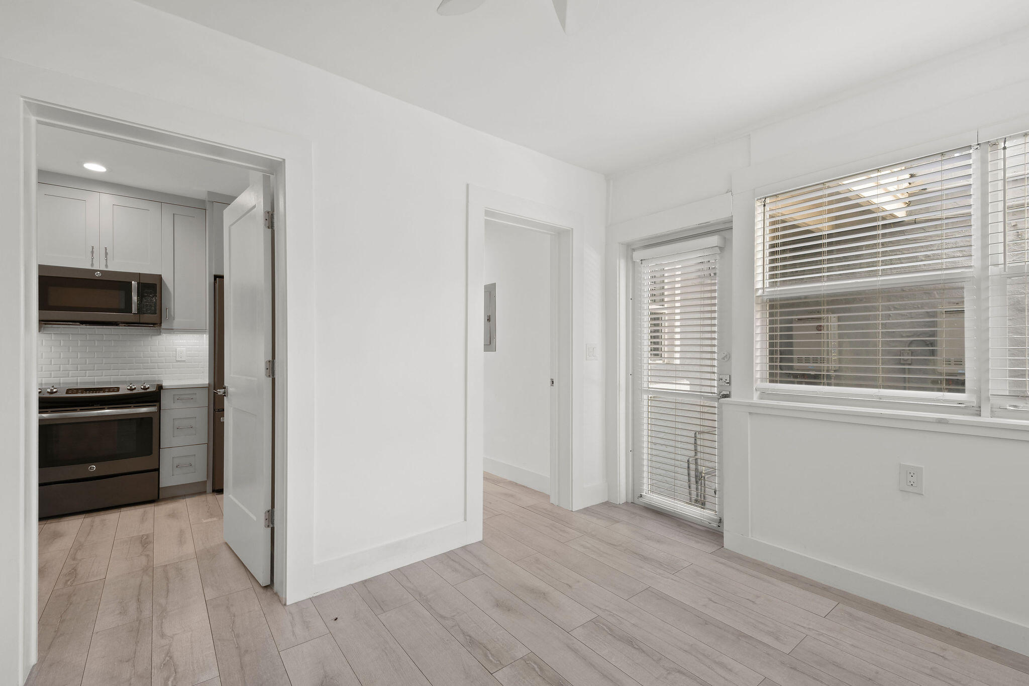 605 N Lakeside Drive Unit 1