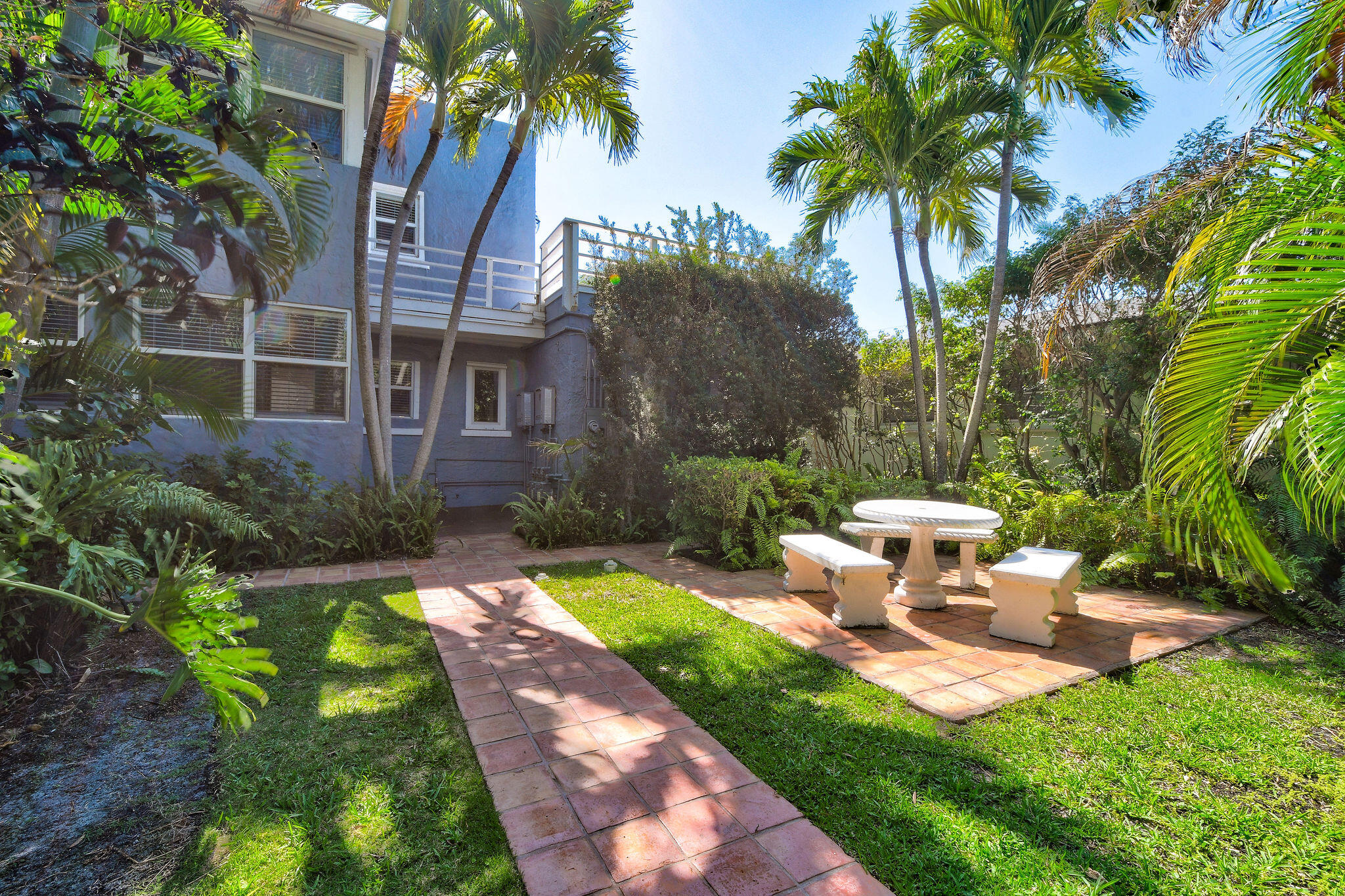 605 N Lakeside Drive Unit 1