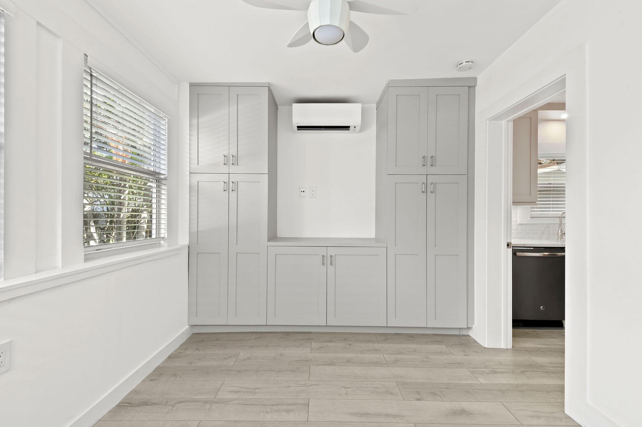 605 N Lakeside Drive Unit 1