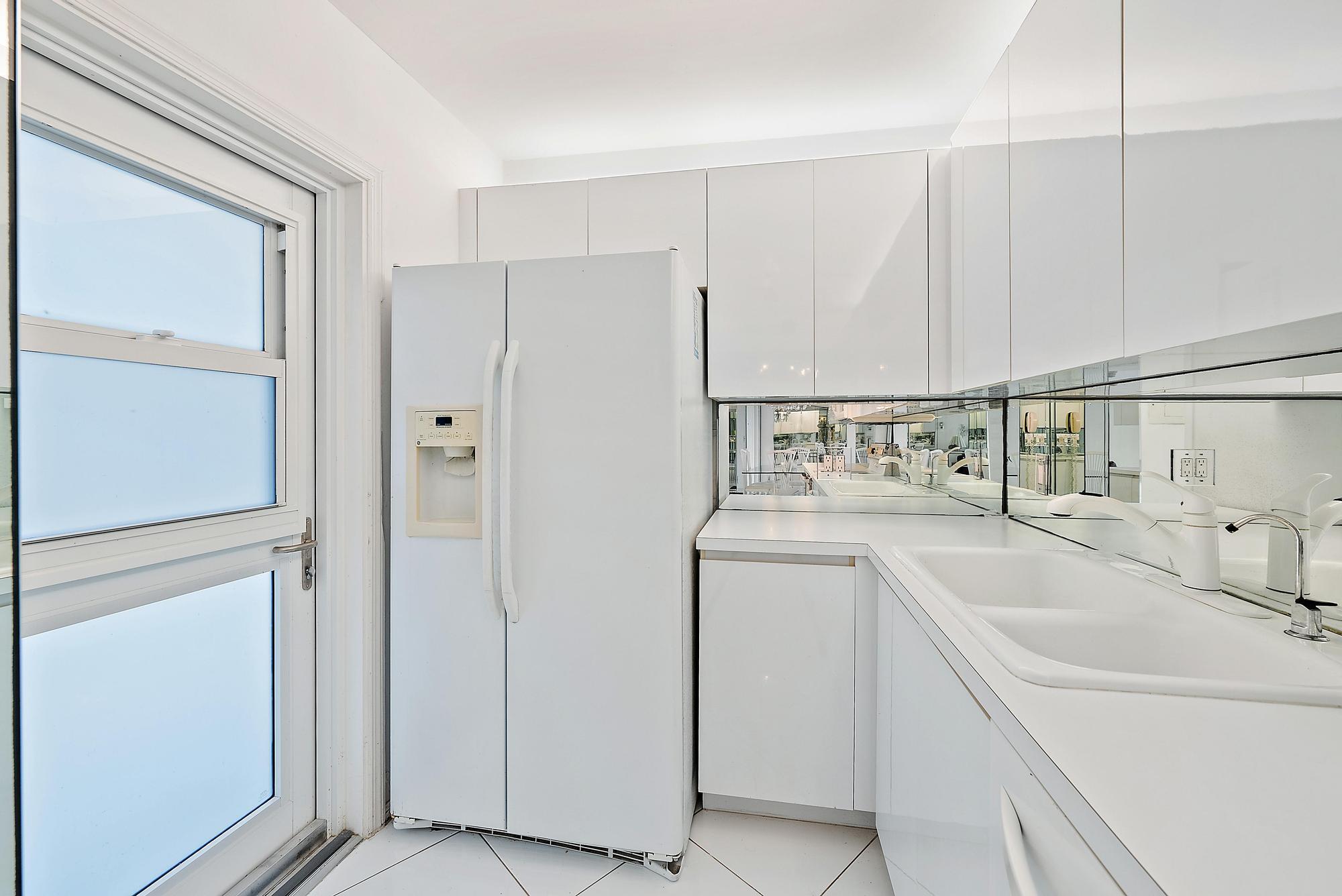 2760 S Ocean Boulevard 416