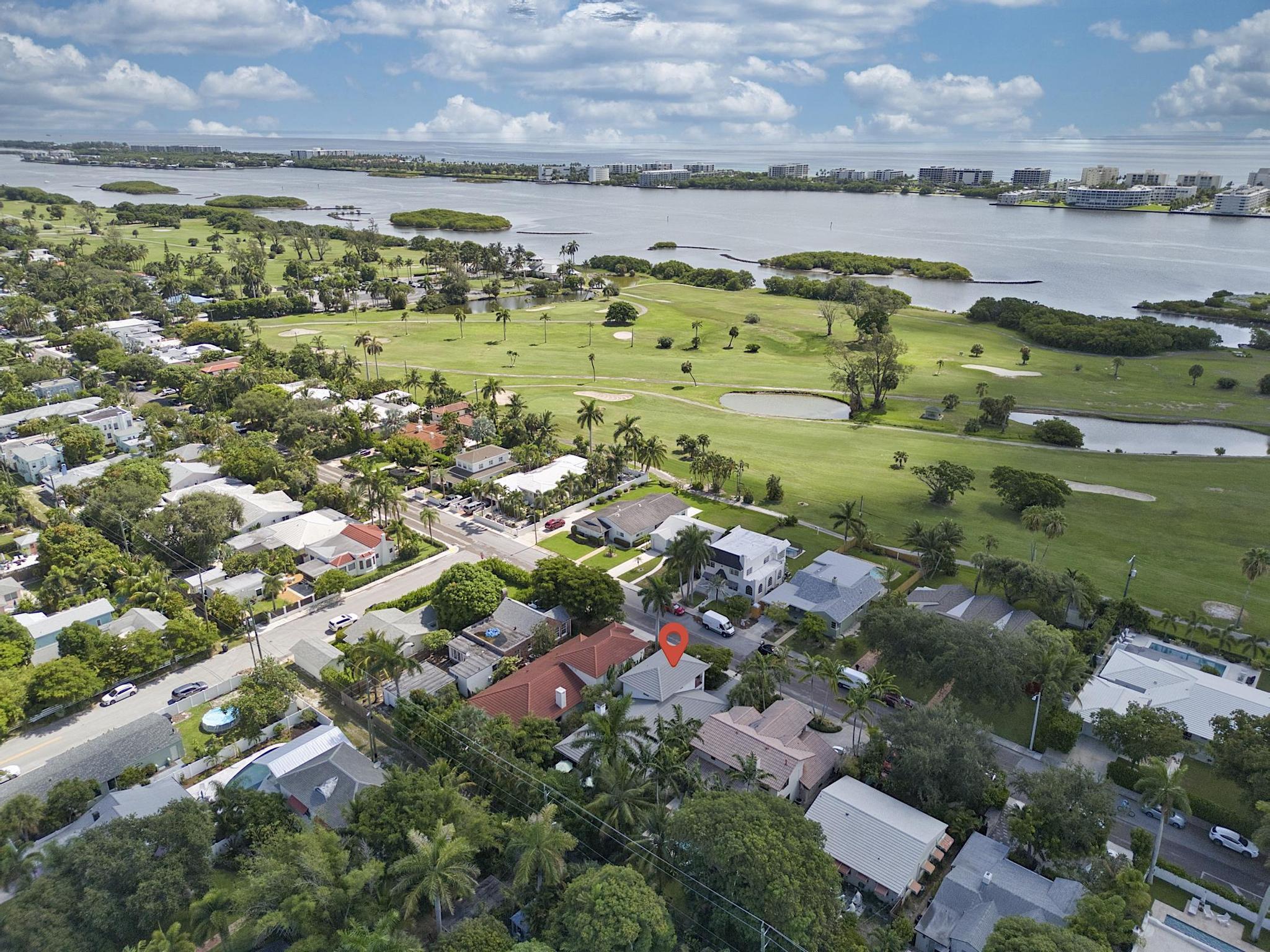 419 N Lakeside Drive