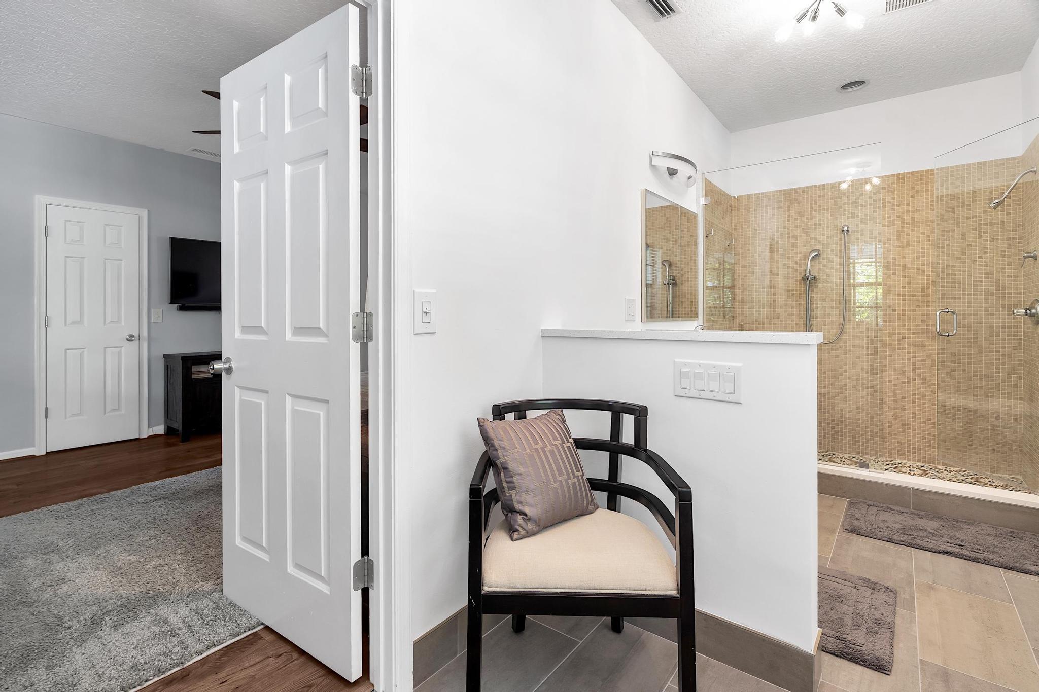 419 N Lakeside Drive