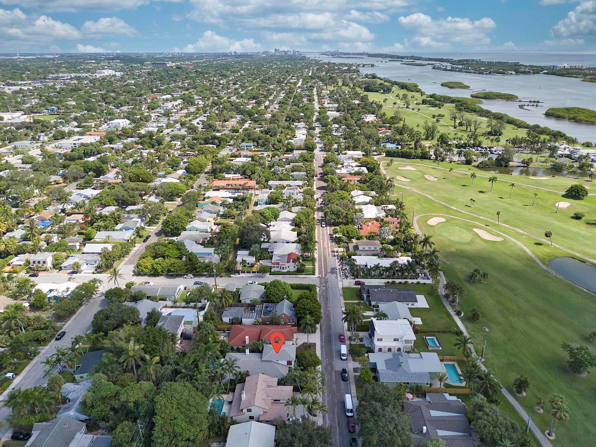 419 N Lakeside Drive