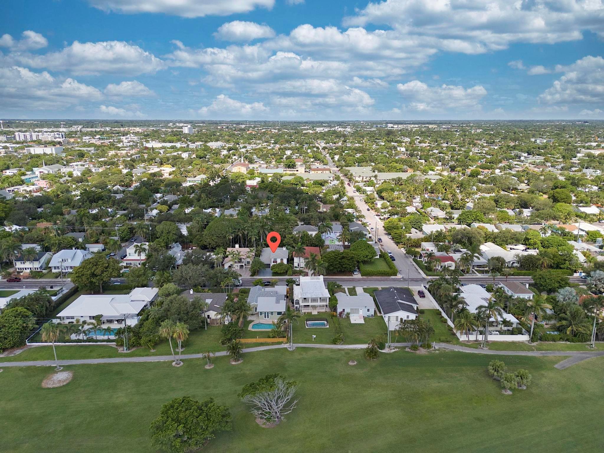 419 N Lakeside Drive