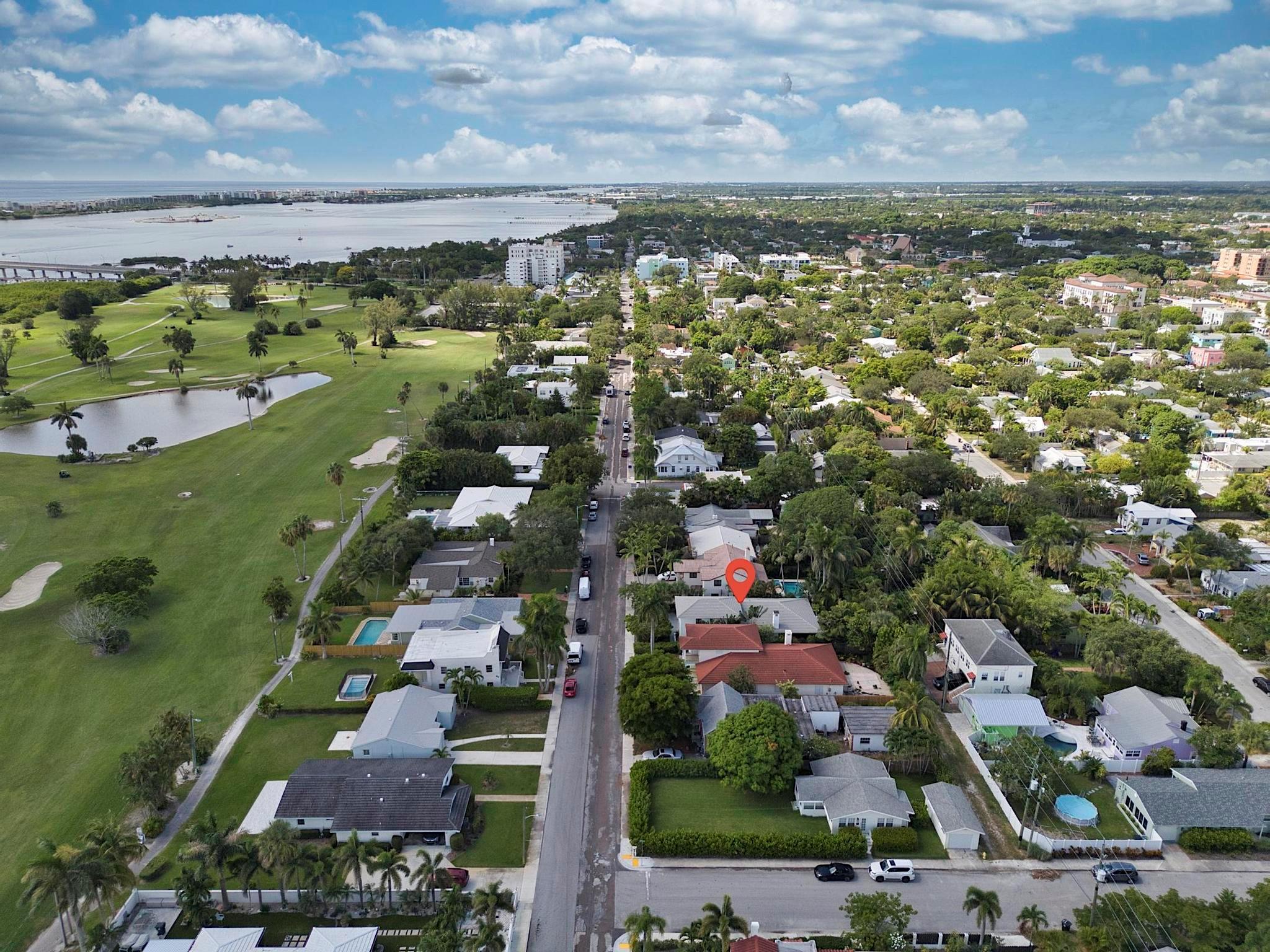 419 N Lakeside Drive