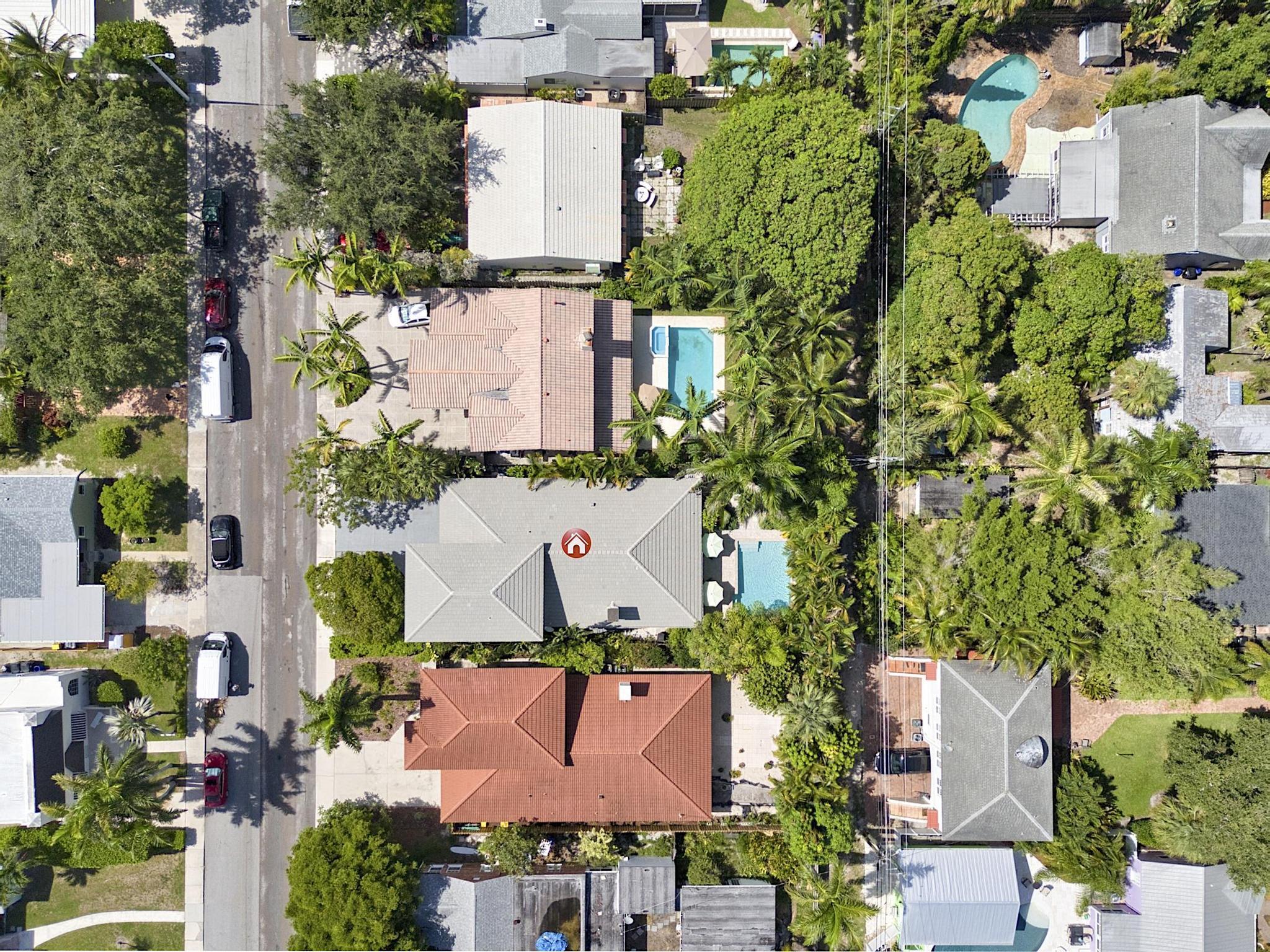 419 N Lakeside Drive