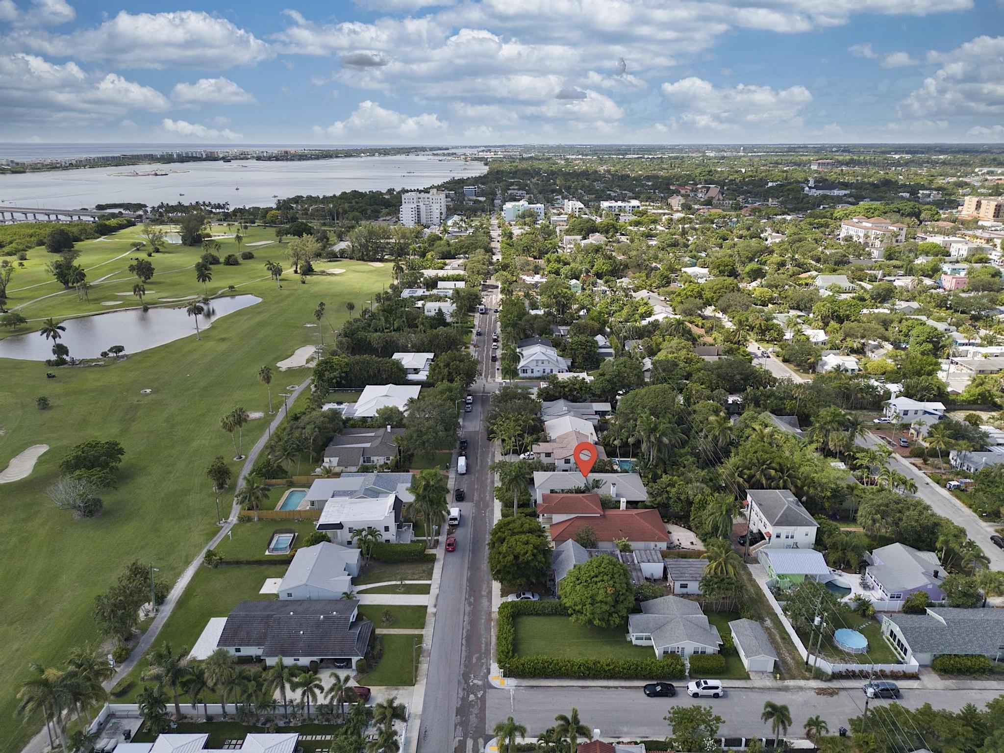 419 N Lakeside Drive