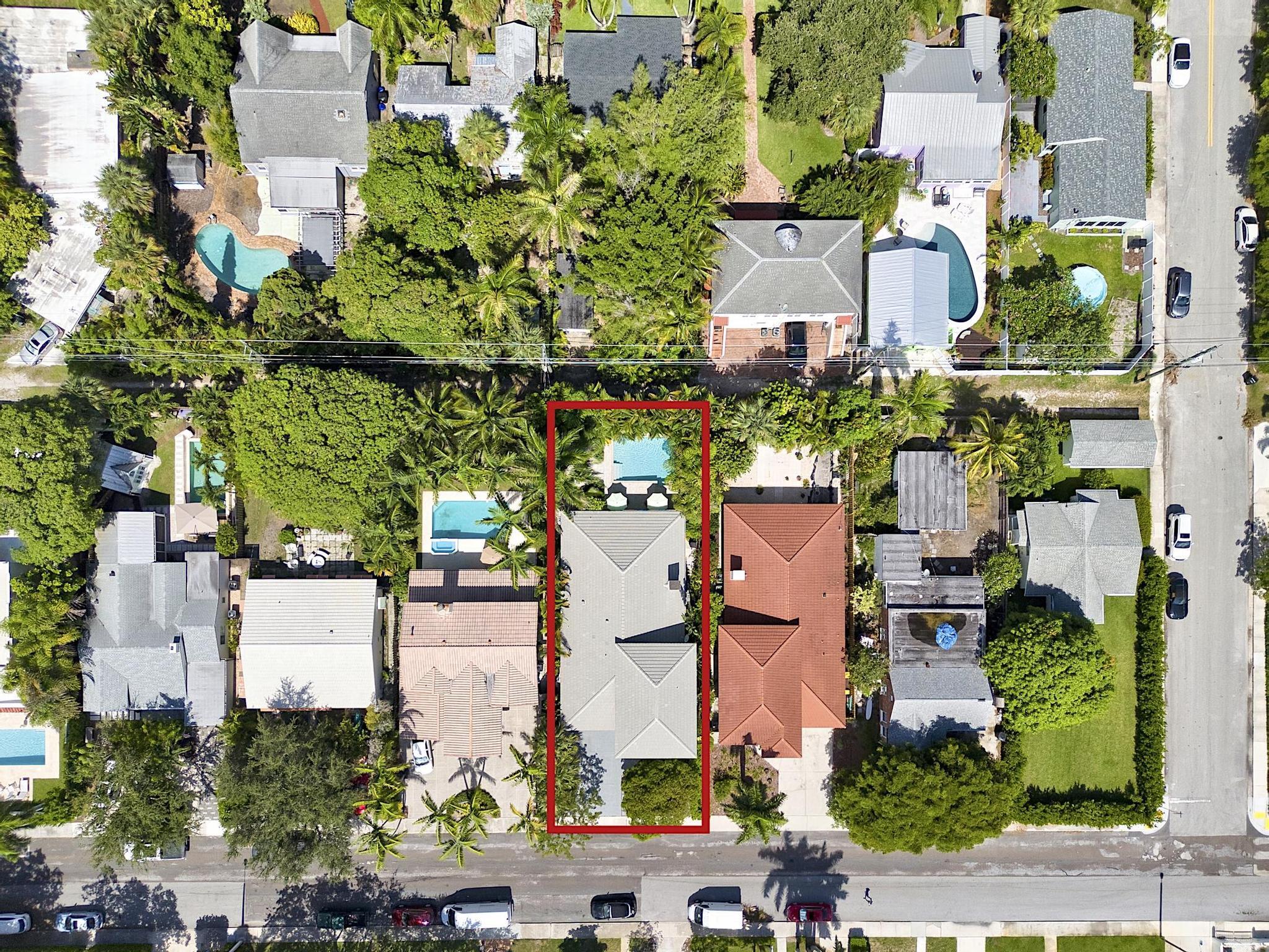 419 N Lakeside Drive