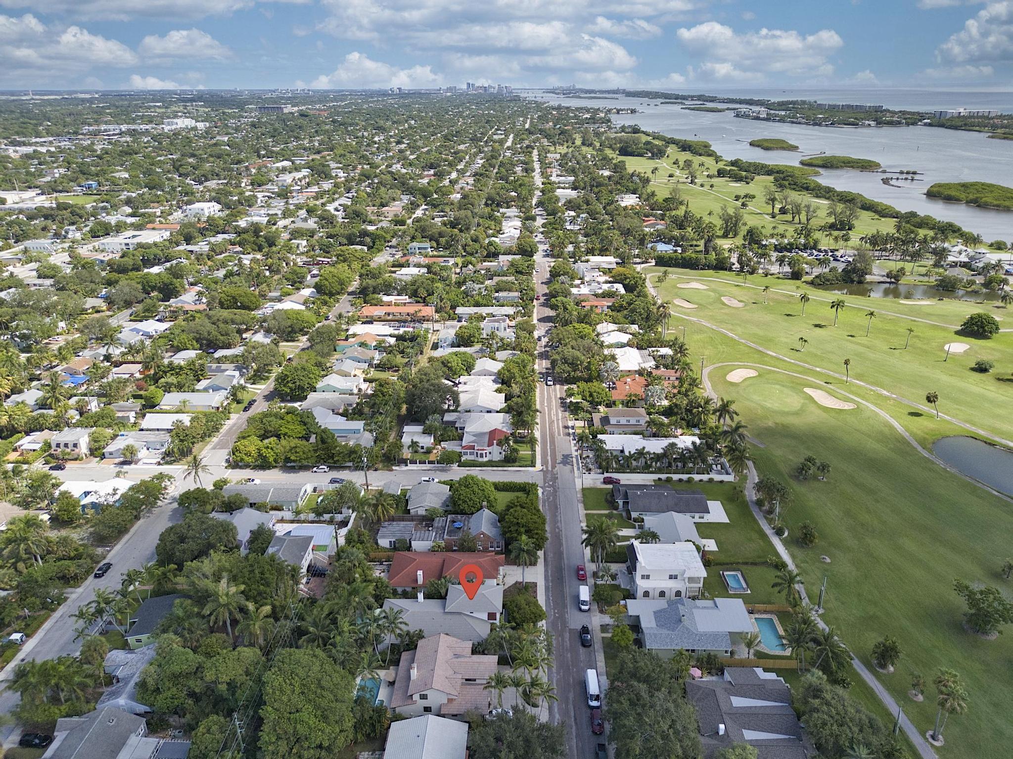 419 N Lakeside Drive