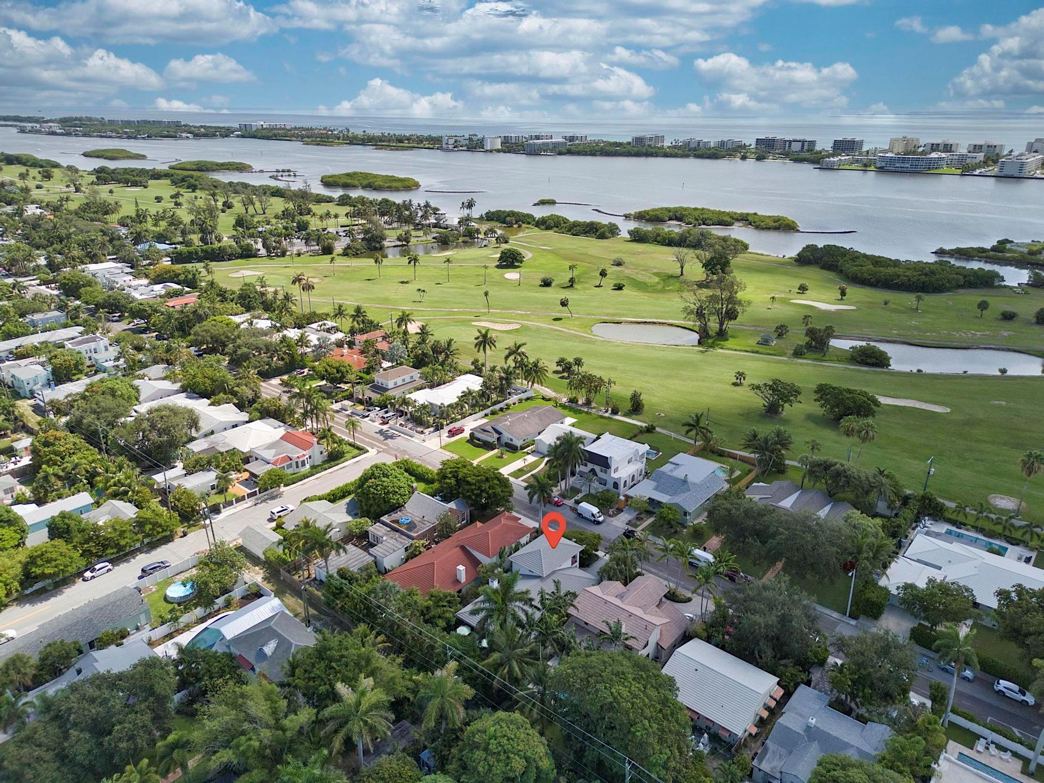 419 N Lakeside Drive