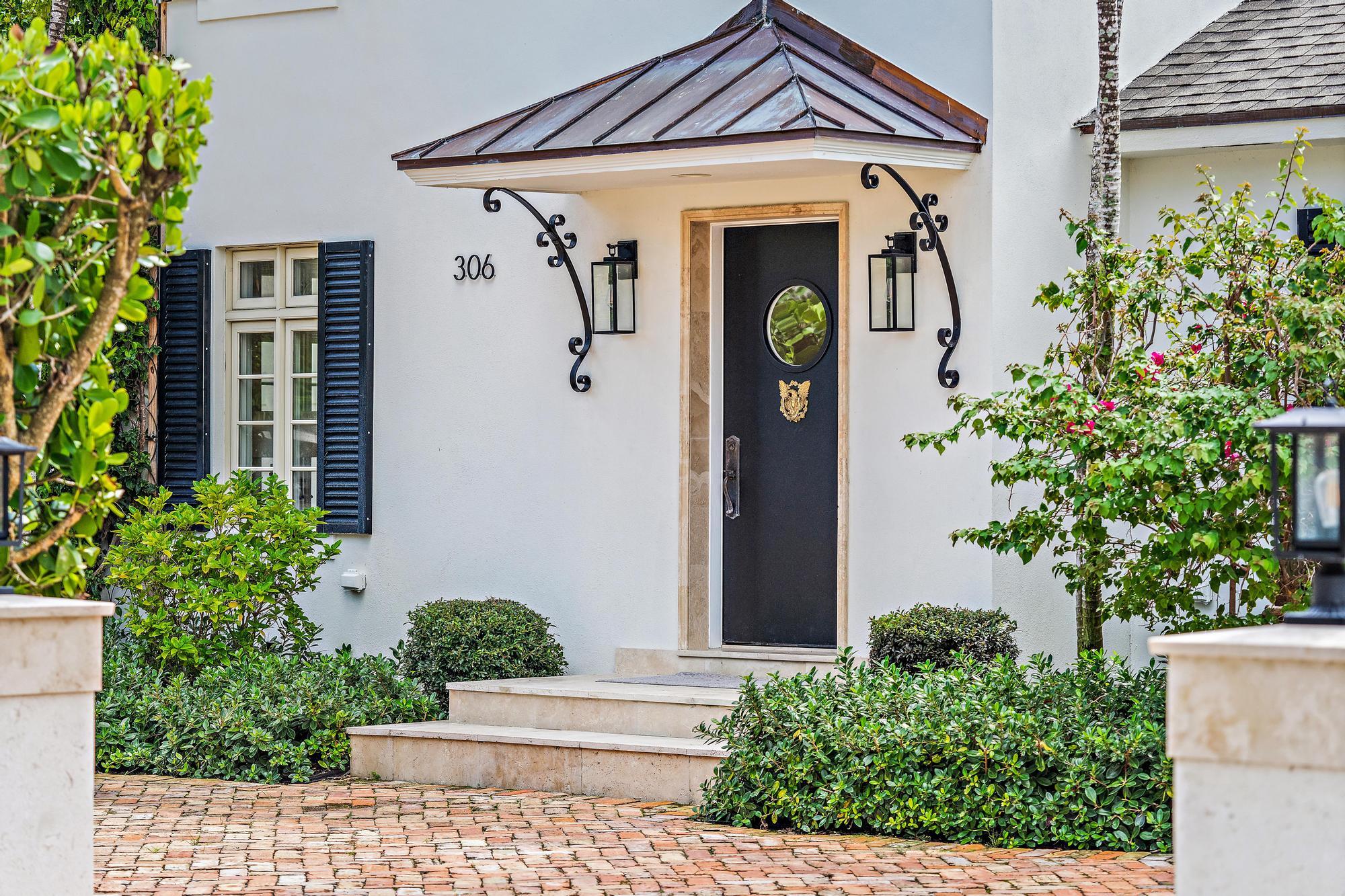 306 Cordova Road