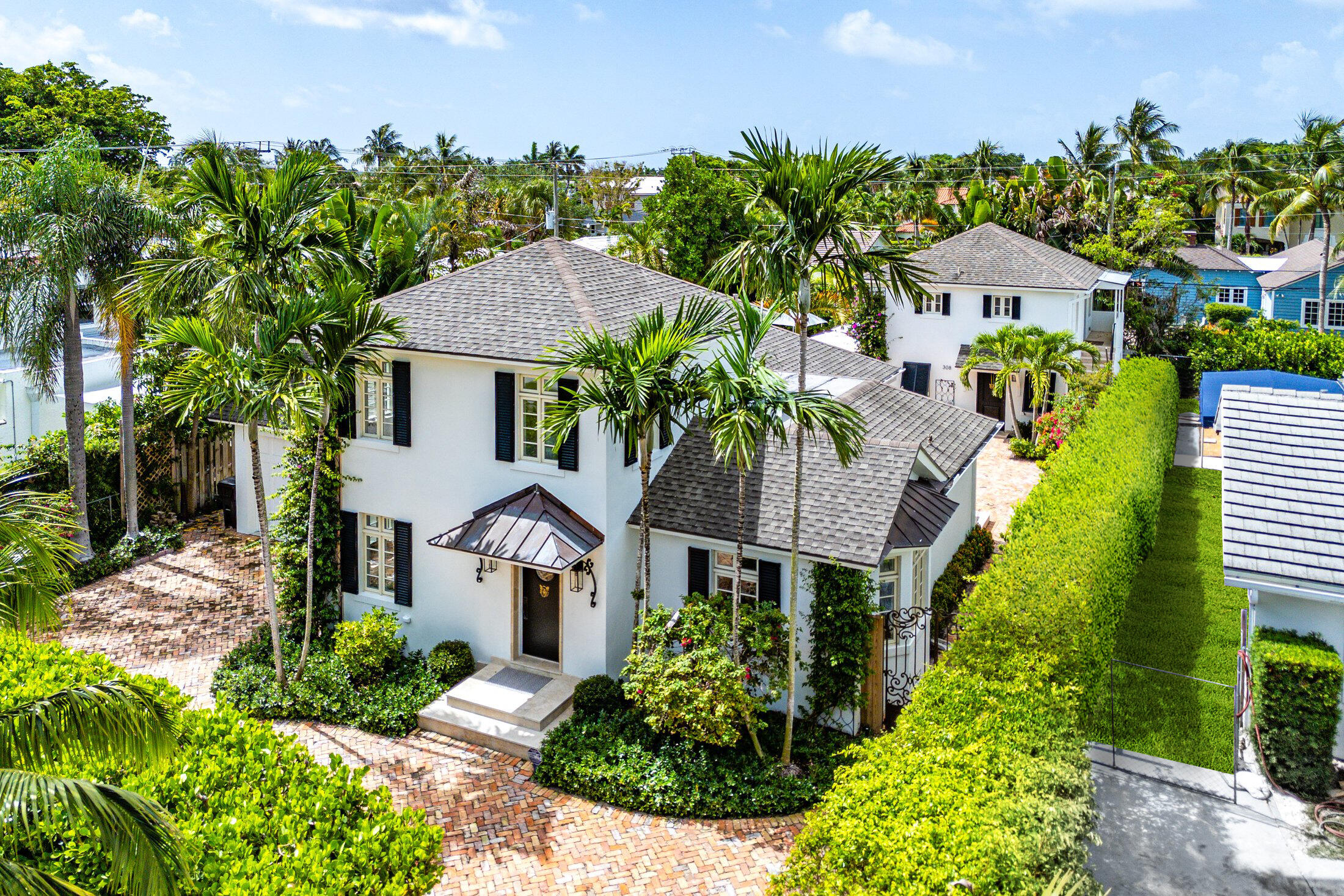 306 Cordova Road