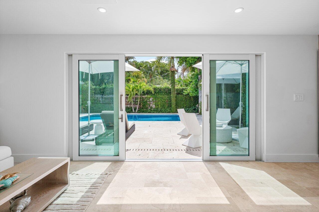 306 Cordova Road