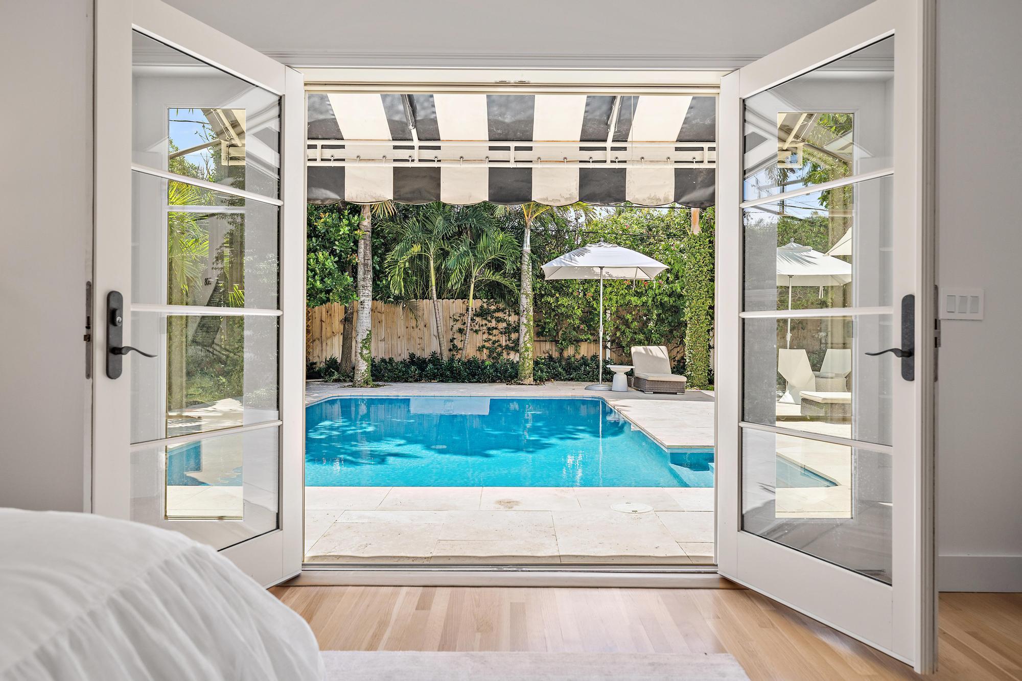 306 Cordova Road