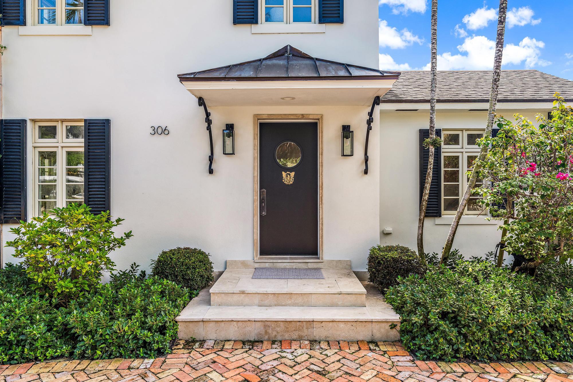 306 Cordova Road
