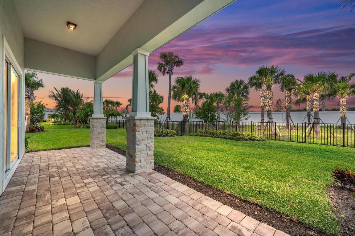 10546 Northbrook Circle