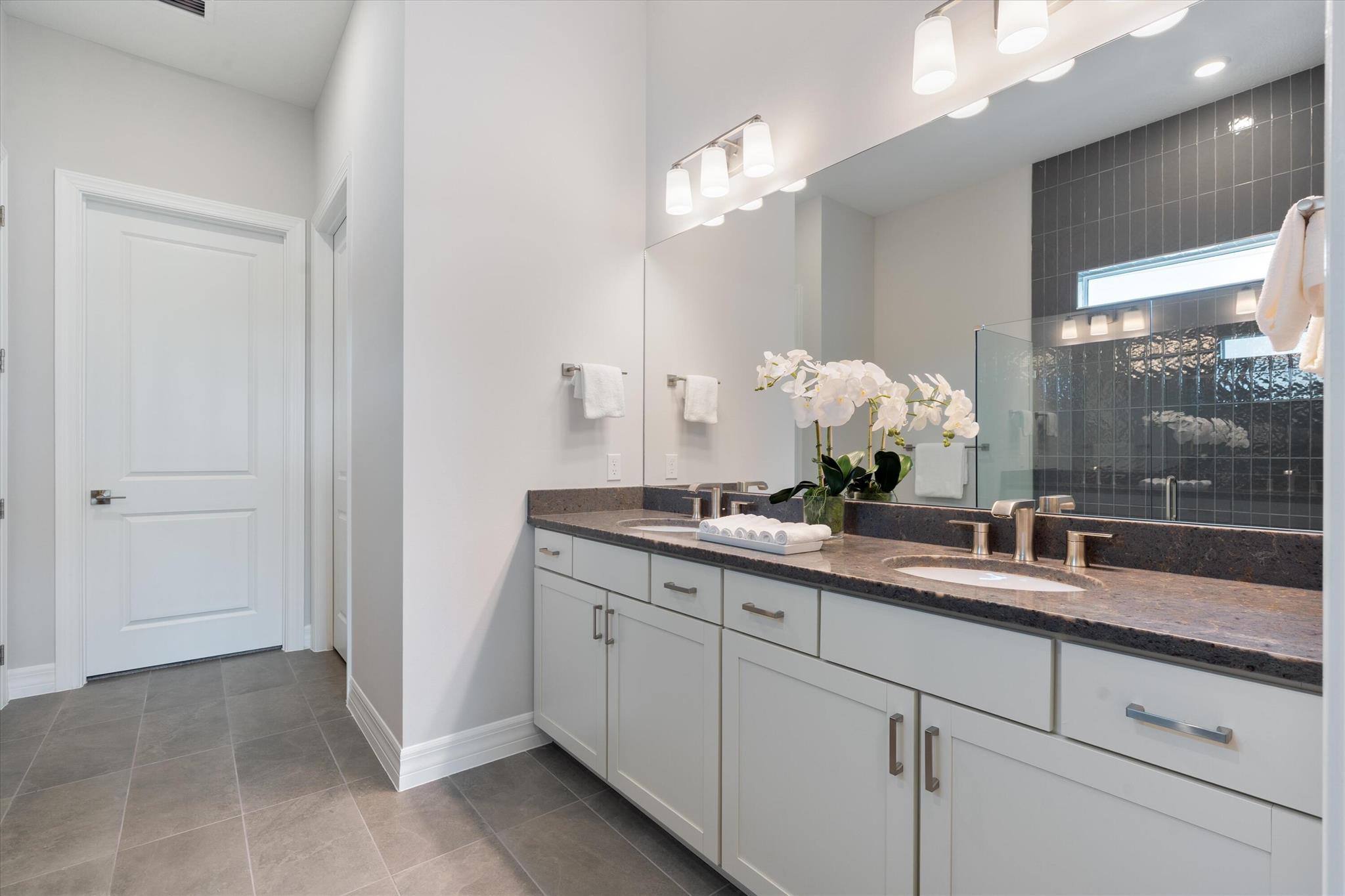 10546 Northbrook Circle