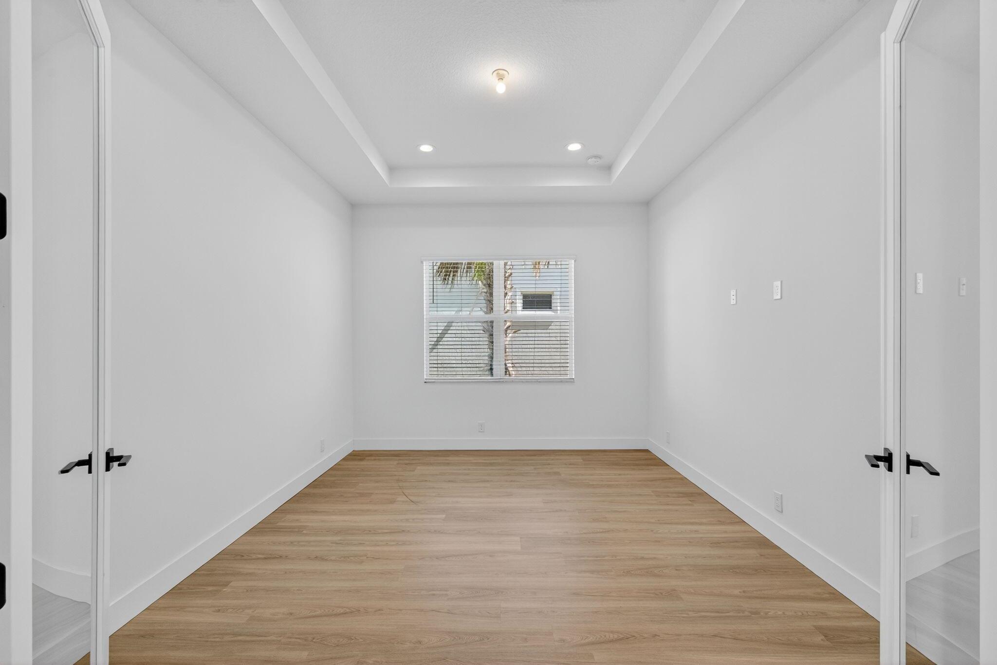 9288 Crestview Circle