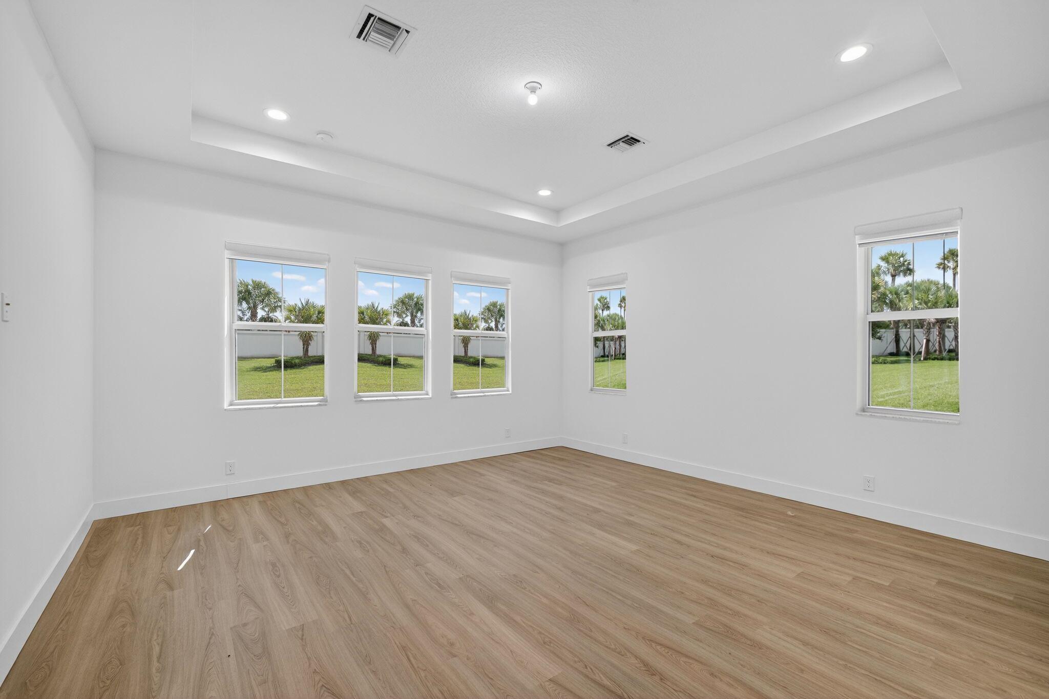 9288 Crestview Circle