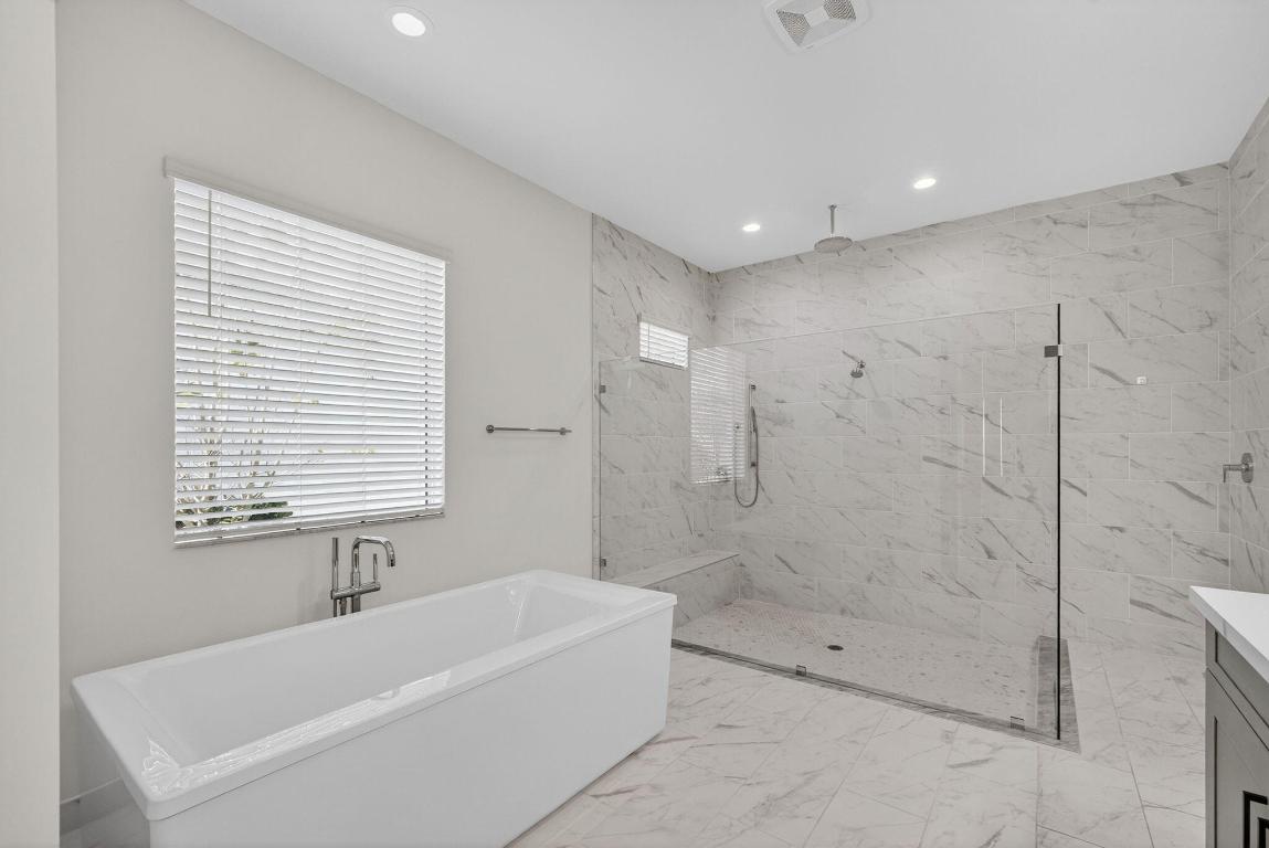 9288 Crestview Circle