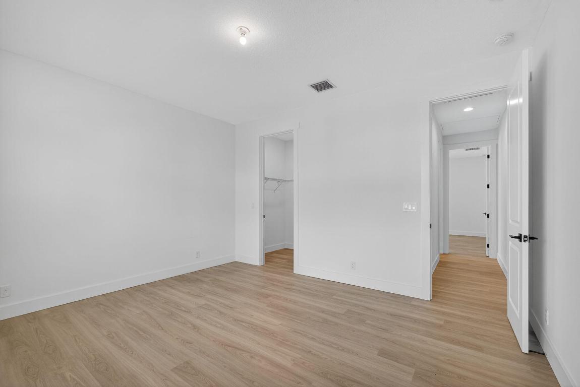 9288 Crestview Circle